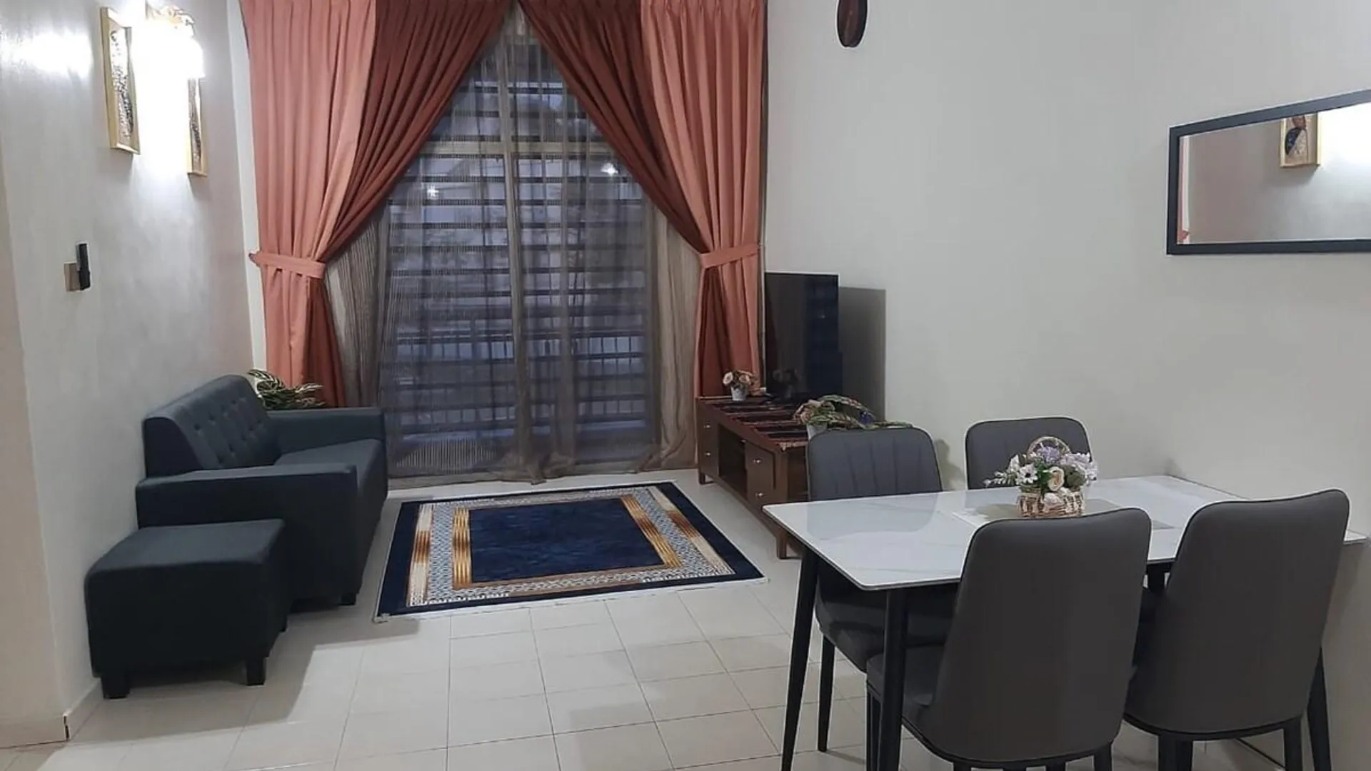 이포 탐분의 프라이빗 하우스 (m², 침실 3개, 프라이빗 욕실 2개) 2성급 싱글룸 외관