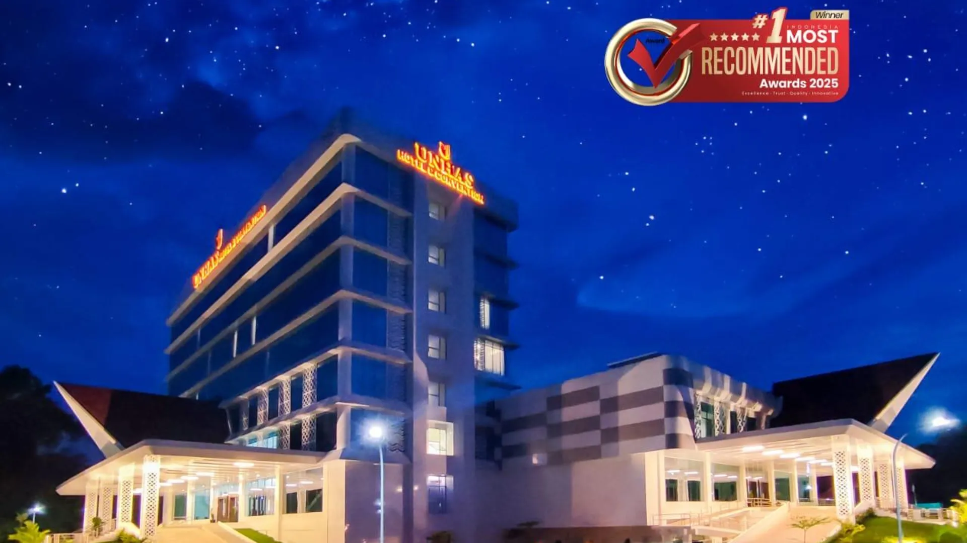 마카사르 UNHAS HOTEL & CONVENTION 4성급 호텔 객실