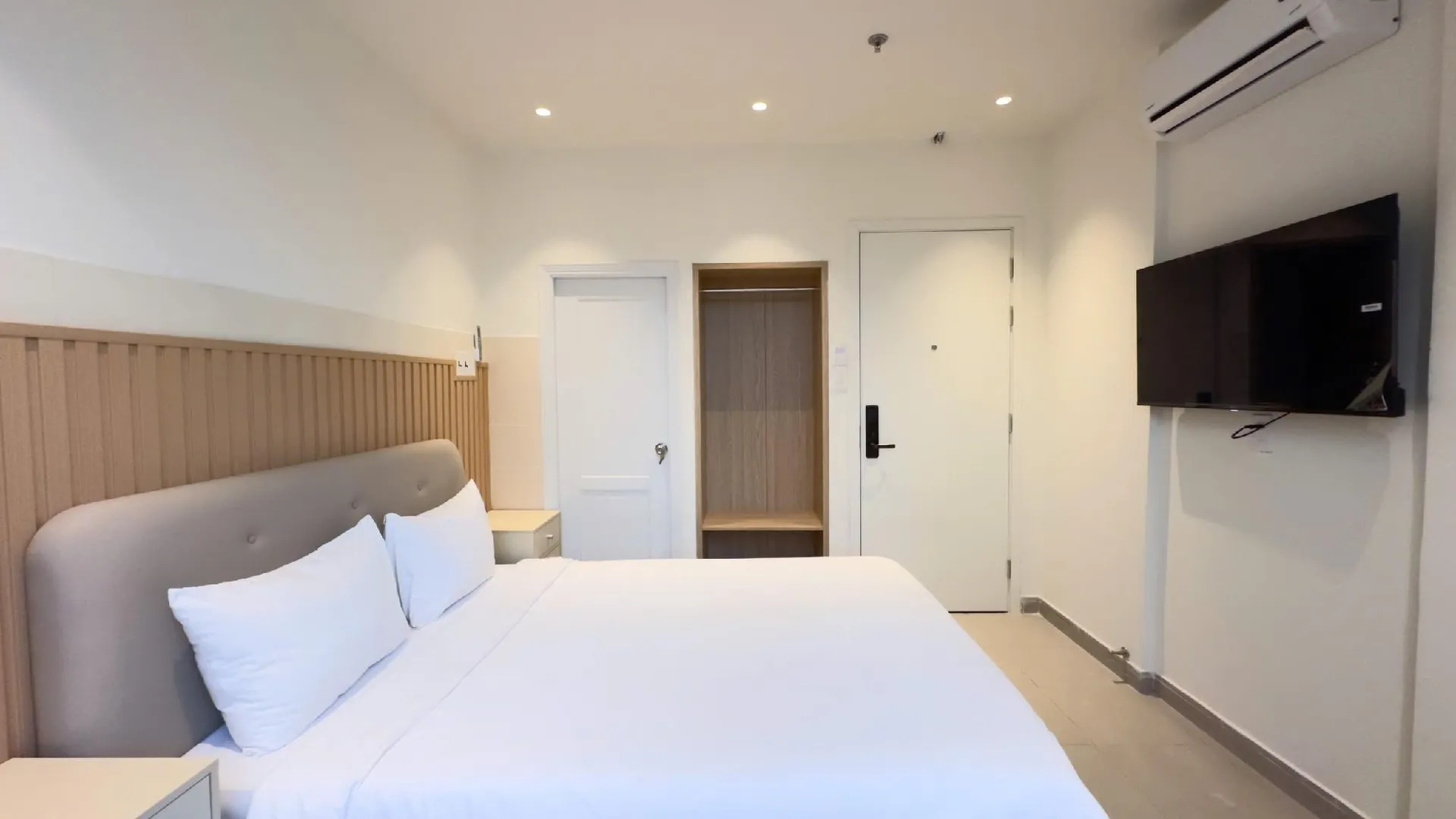 호치민 원더레인 호텔 앤 코리빙 2성급 호텔 스위트룸