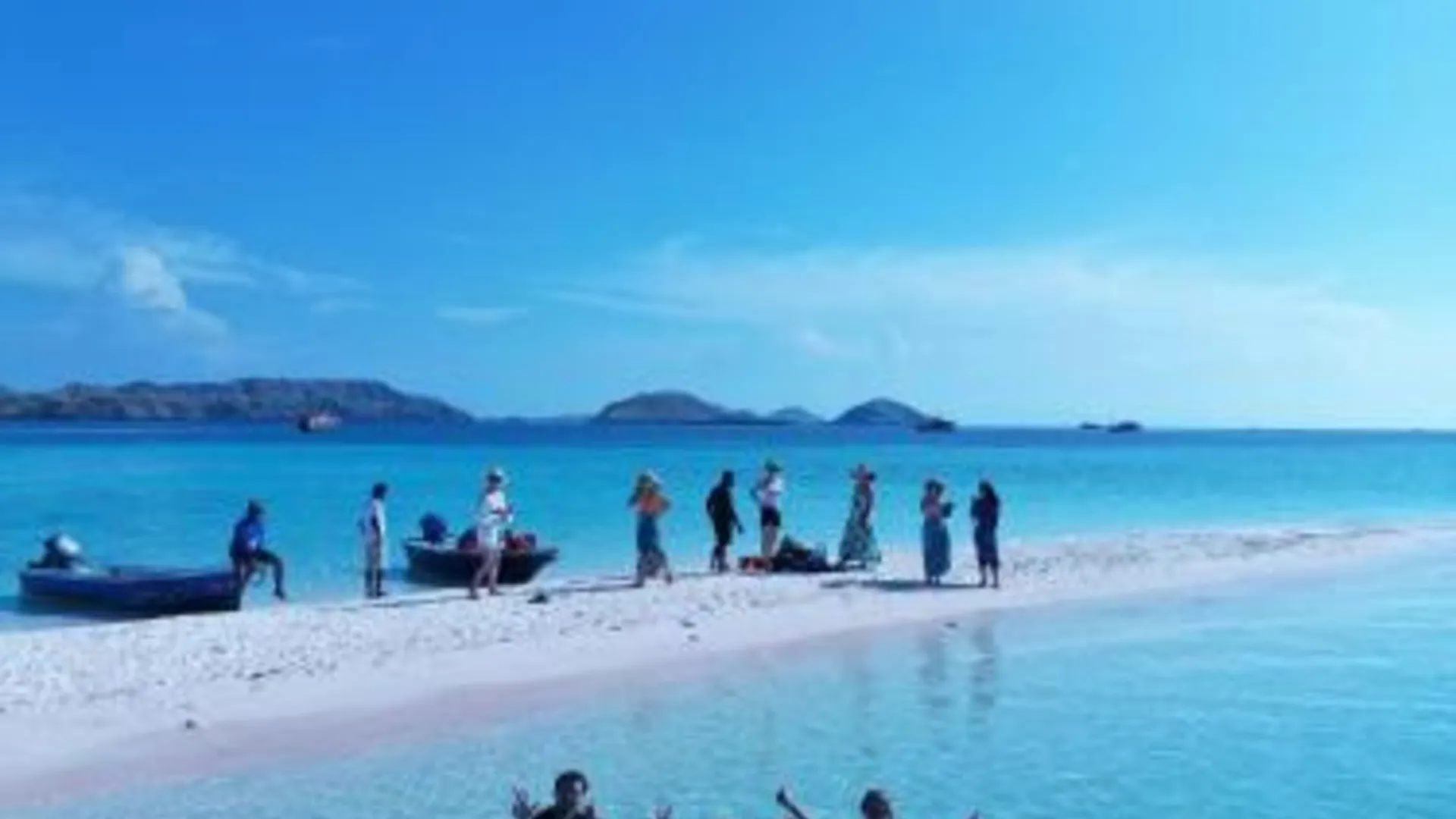 발리 셀레브베스트 쿠타 3성급 게스트하우스 수영장