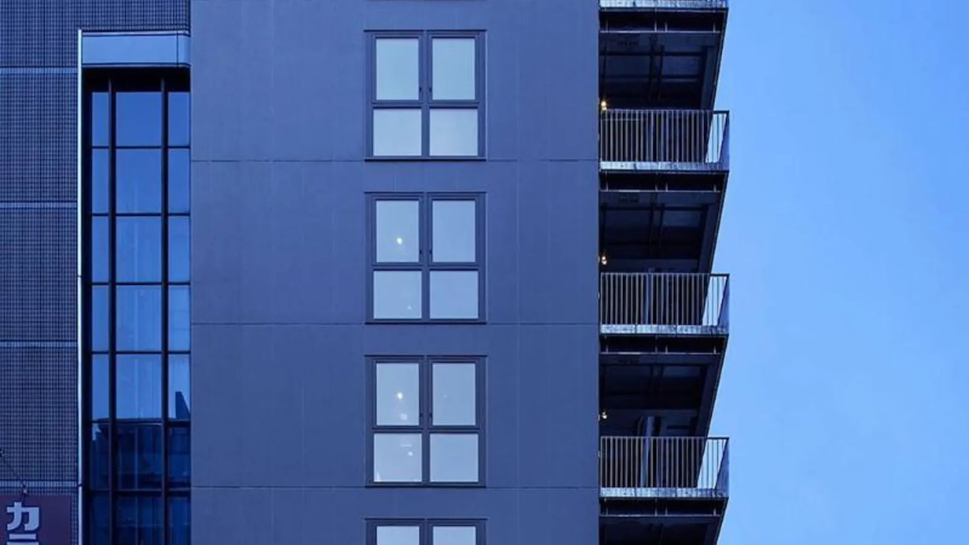 후쿠오카 9h 나인아워즈 하카타 스테이션 1성급 호텔 외관