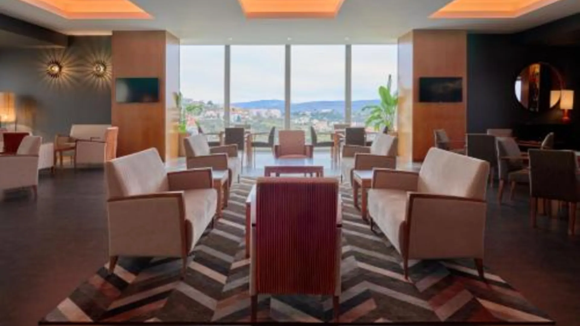 구아다 Hotel Versatile 4성급 호텔 로비