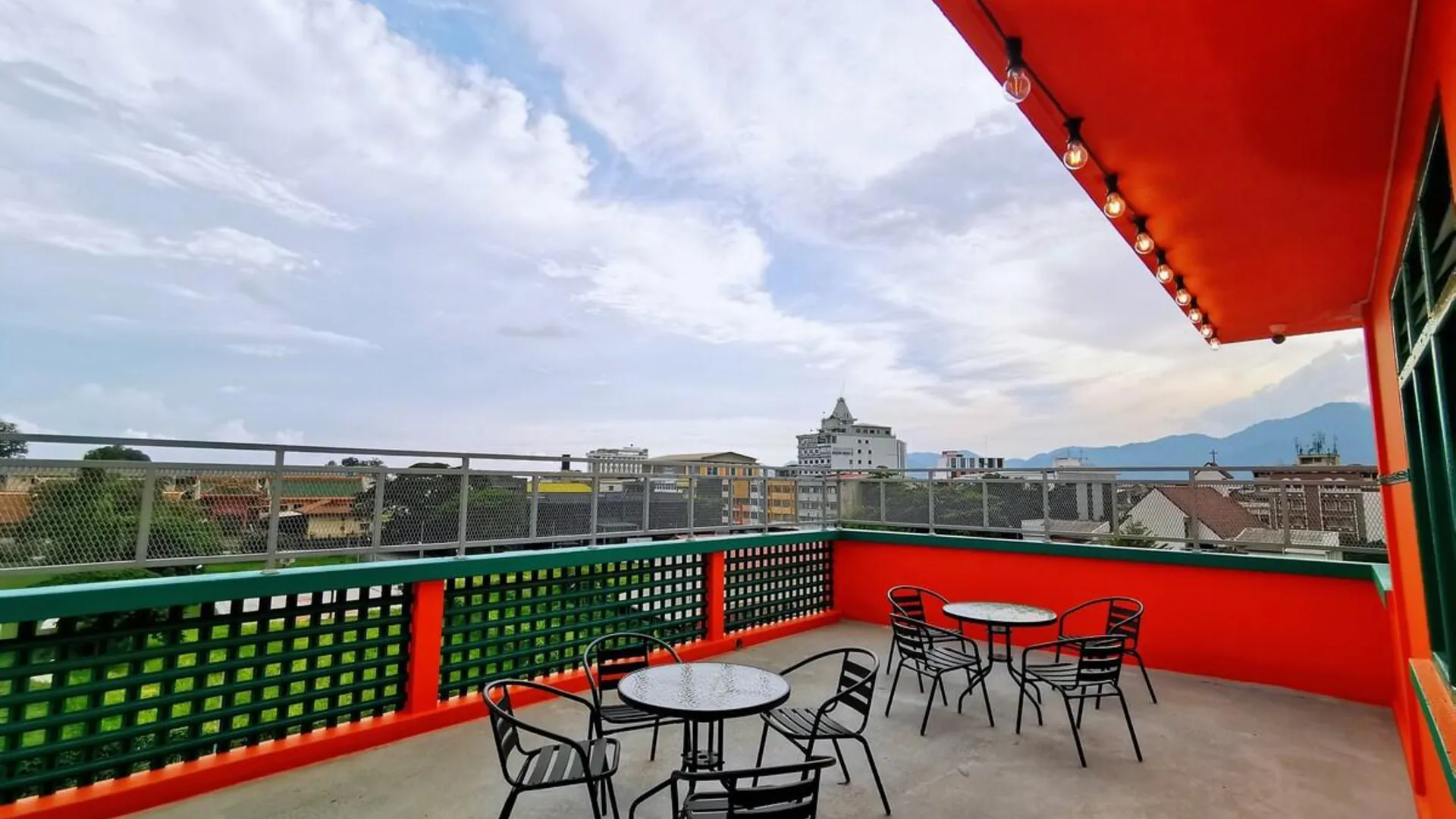 이포 캄풍 쿠차이의 프라이빗 하우스 (100m², 침실 2개, 프라이빗 욕실 2개) 3성급 싱글룸 부대시설