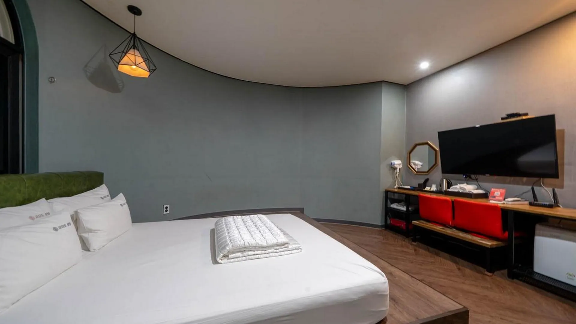 사천 삼천포 코모도 모텔 호텔 스위트룸