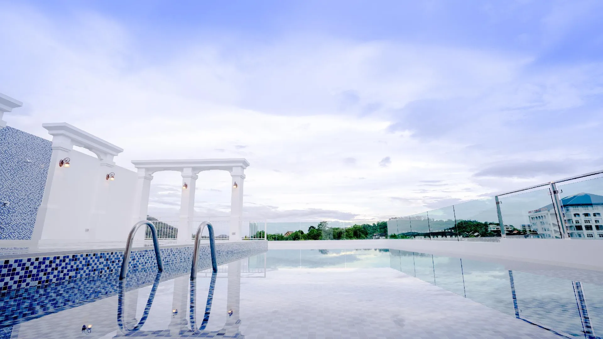 푸켓 B2 푸켓 프리미어 호텔 4성급 호텔 스위트룸