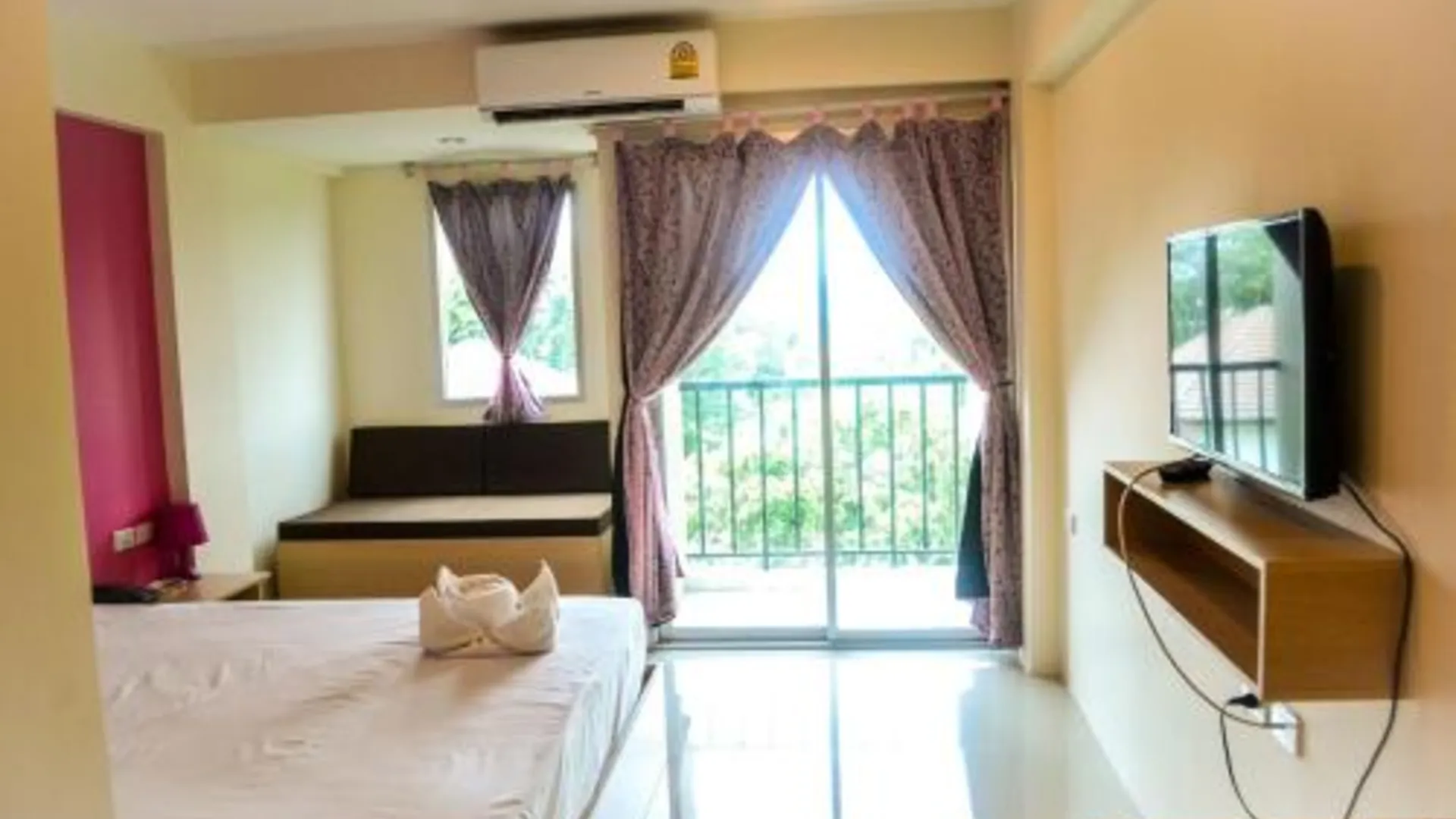 방콕 식스티 스타 러브 플레이스 호텔 4성급 호텔 스위트룸