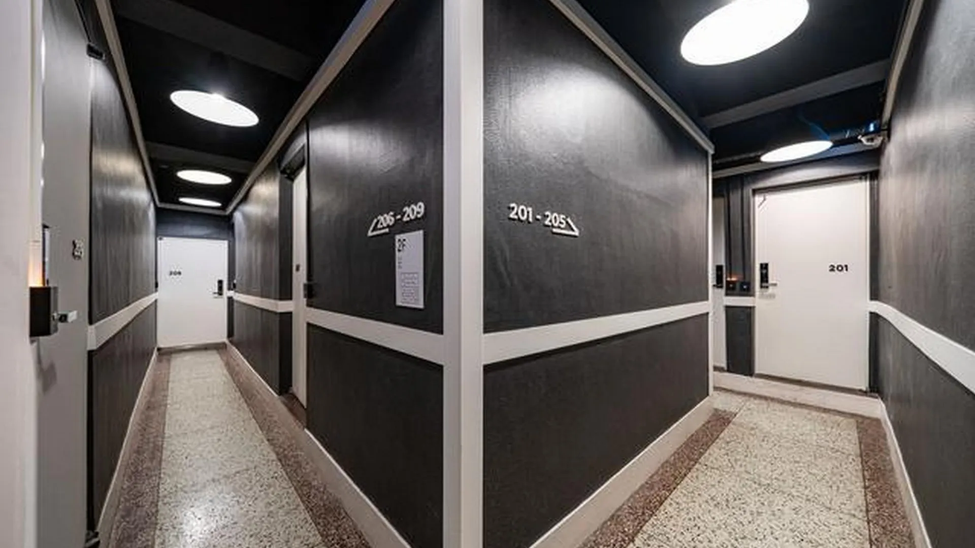 서울 노량진 JH9 호텔 수영장