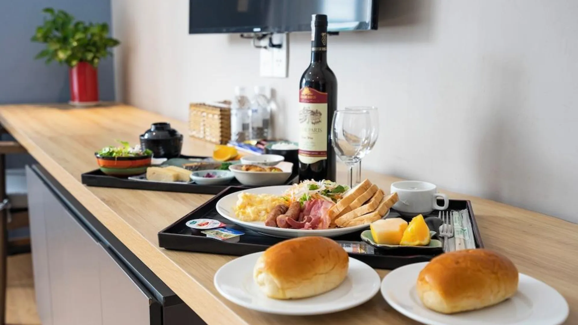 호치민 랑카스터 호치민 아파트먼트 4성급 게스트하우스 수영장