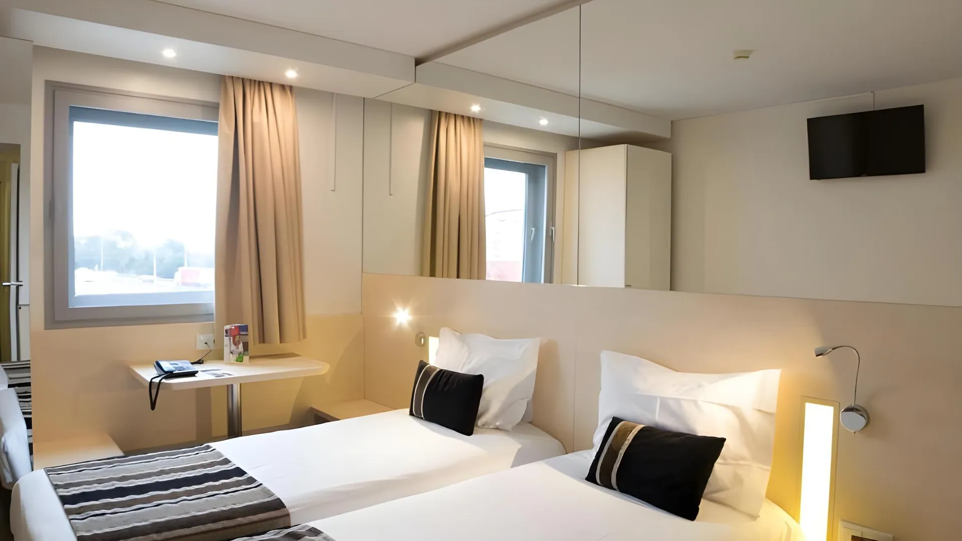 빌라 노바 드 가이아 파크 호텔 포르토 가이아 3성급 호텔 스위트룸