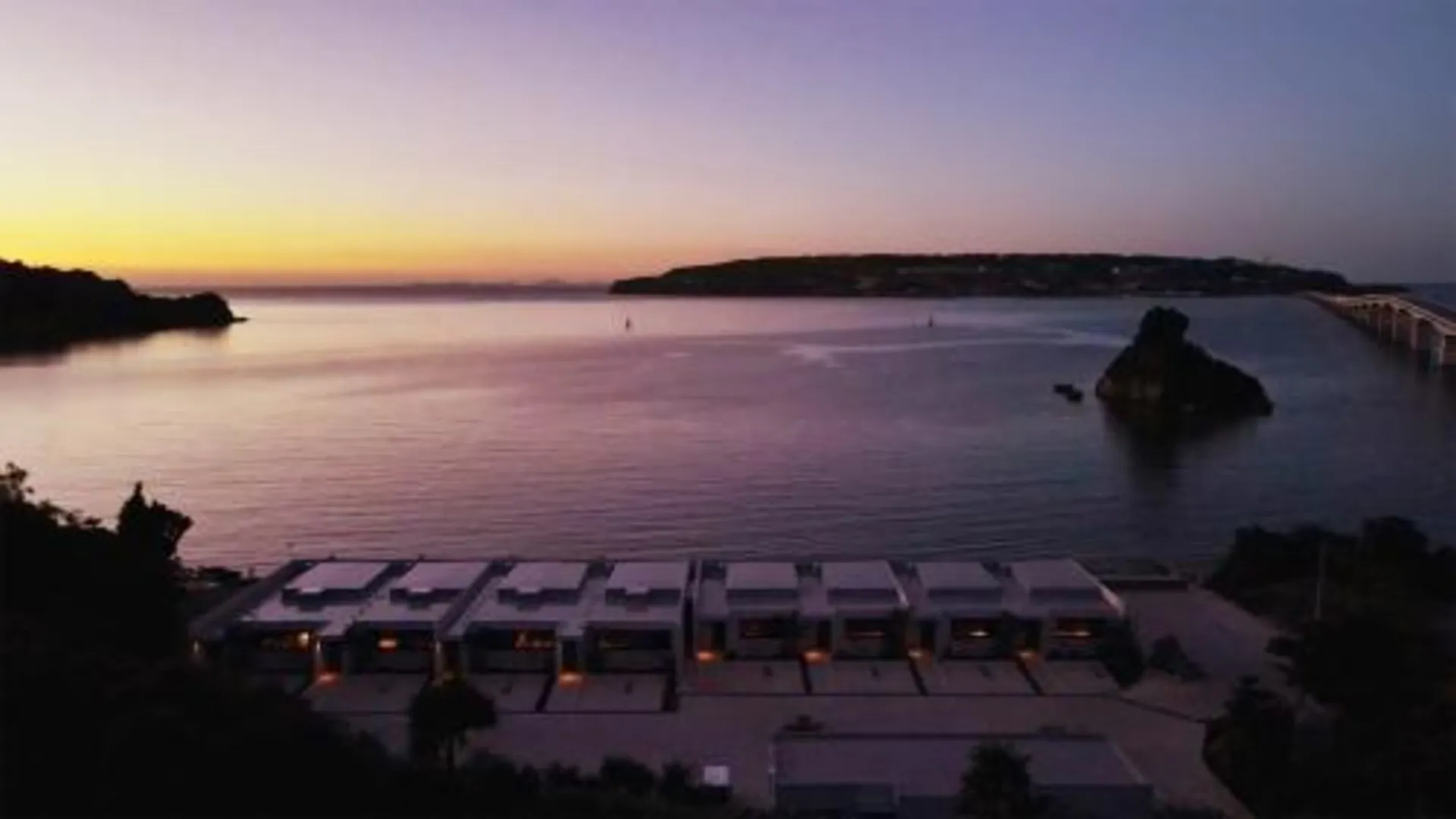 오키나와 본섬 펠리스 빌라 스위트 코우리지마뷰 5성급 호텔 레스토랑