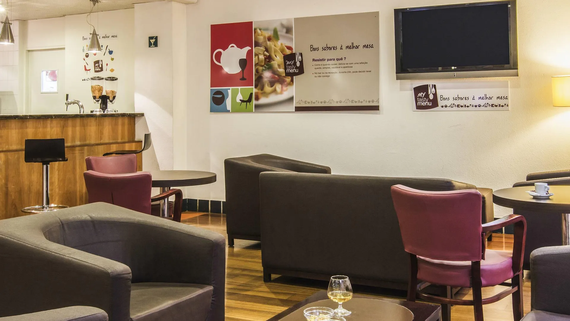 산타 마리아 다 페이라 이비스 포르투 술 유로파르케 2성급 호텔 수영장