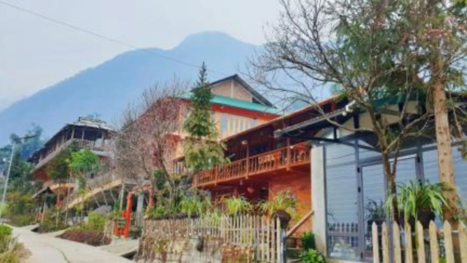 사파 Peace Home 4성급 게스트하우스 수영장