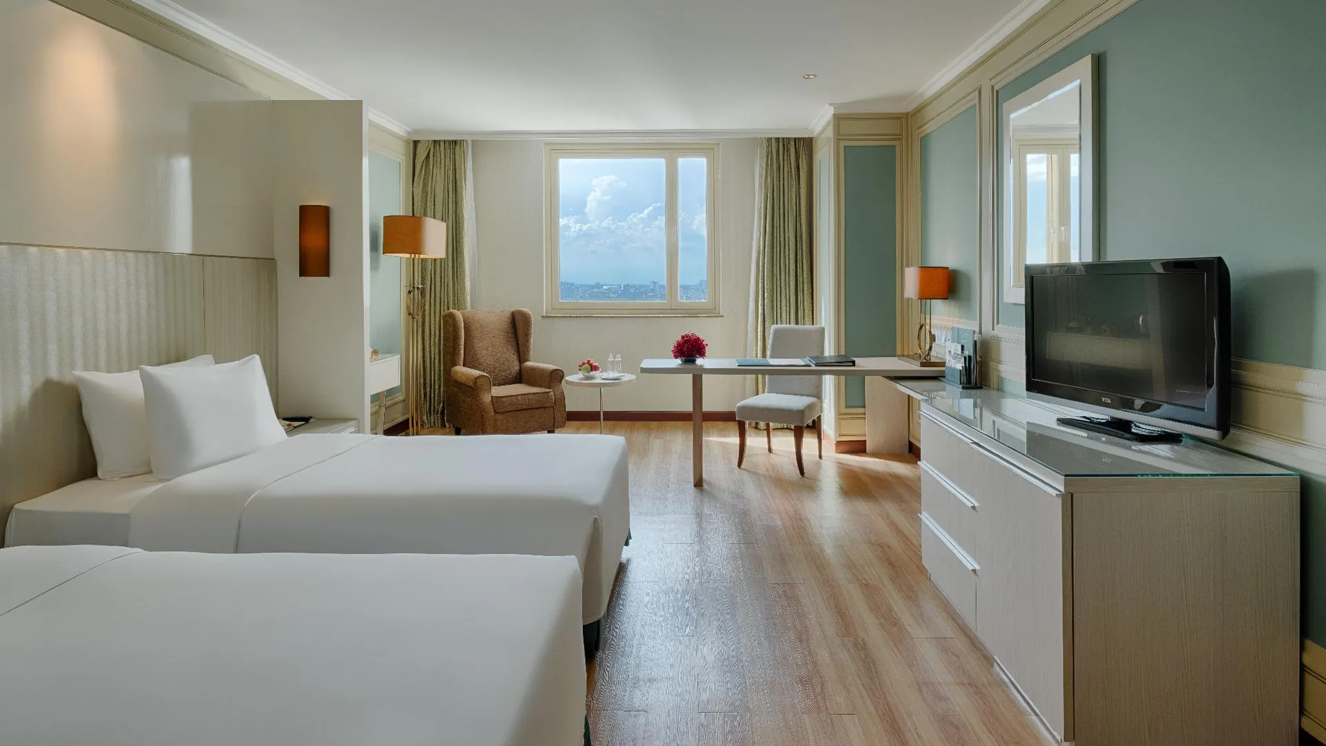 호치민 윈저 프라자 호텔 5성급 호텔 스위트룸