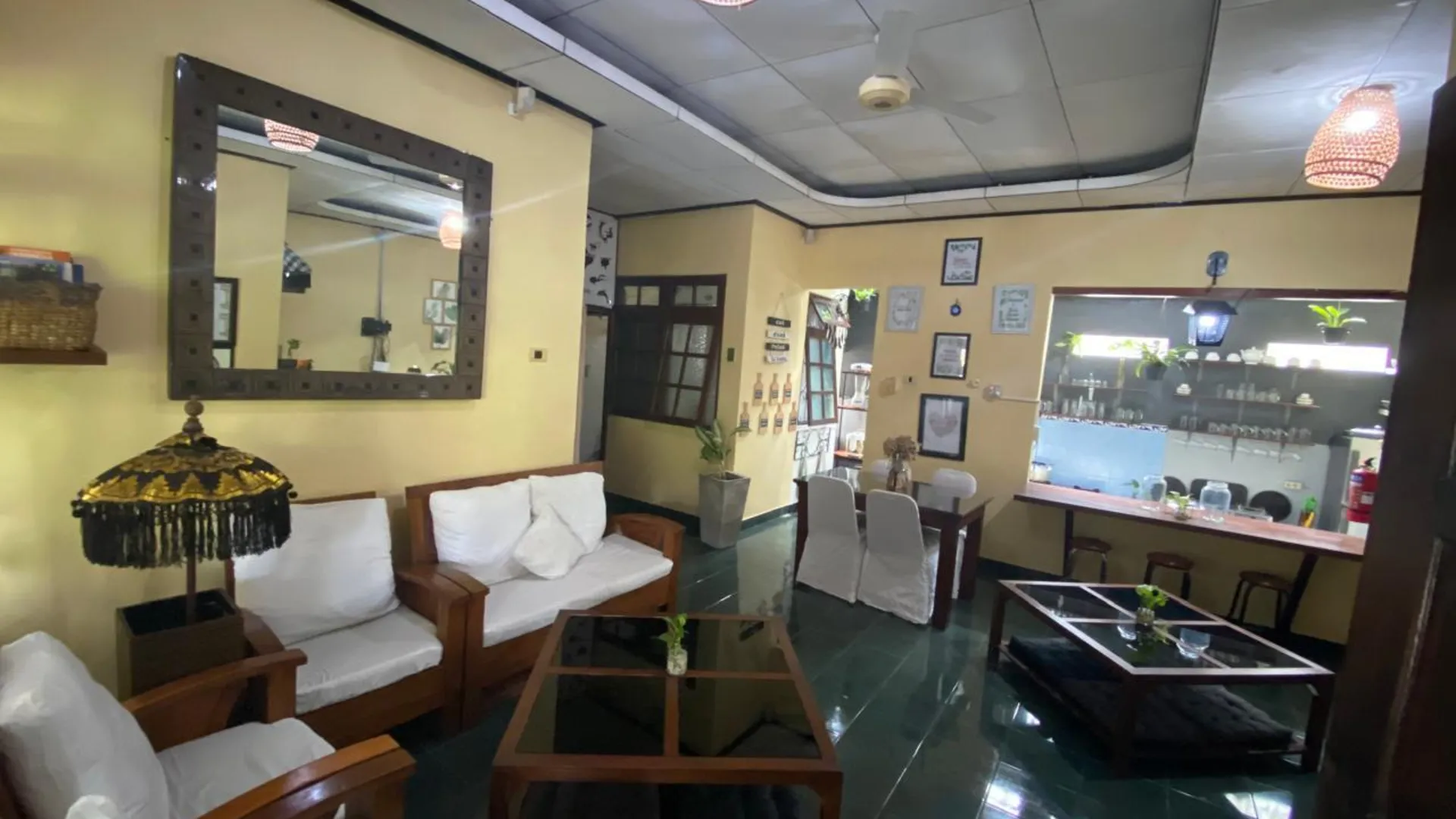 발리 코리빙 발리 스위트 홈 코스트 렝캅 디 타바난 코트 5성급 호텔 수영장