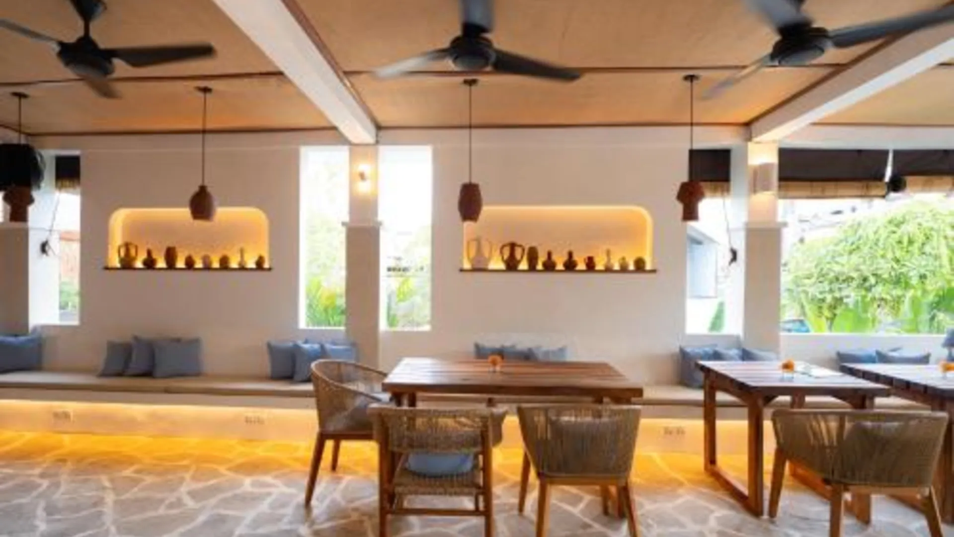 발리 매드 몽키 울루와투 2성급 호텔 로비