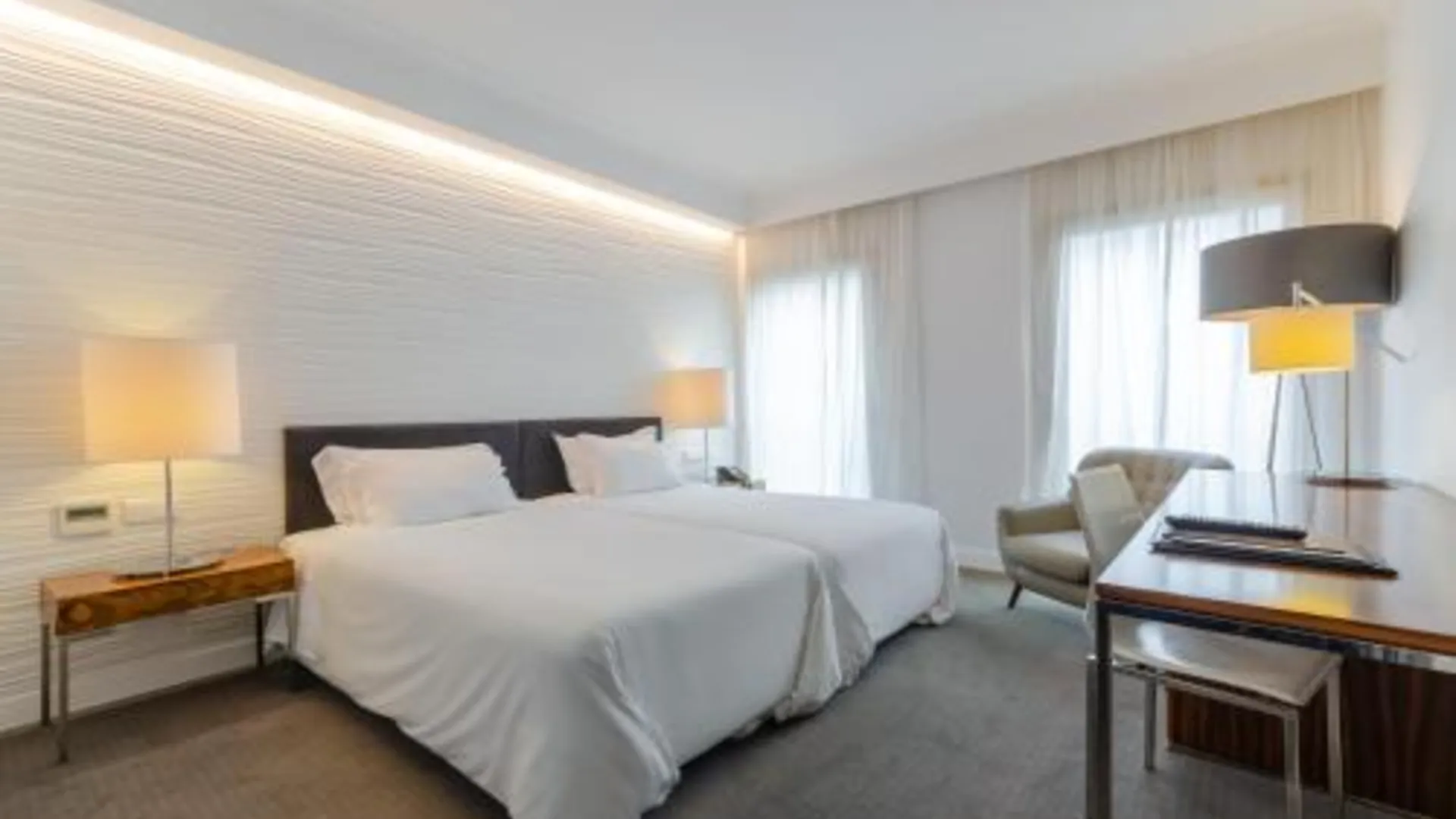 리스본 올리시포 살다냐 4성급 호텔 스위트룸