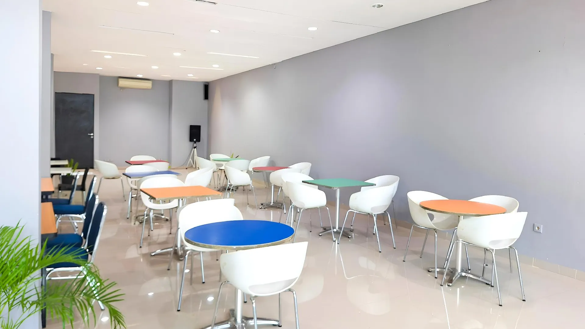 마카사르 아마리스호텔 파나쿠강 2성급 호텔 레스토랑