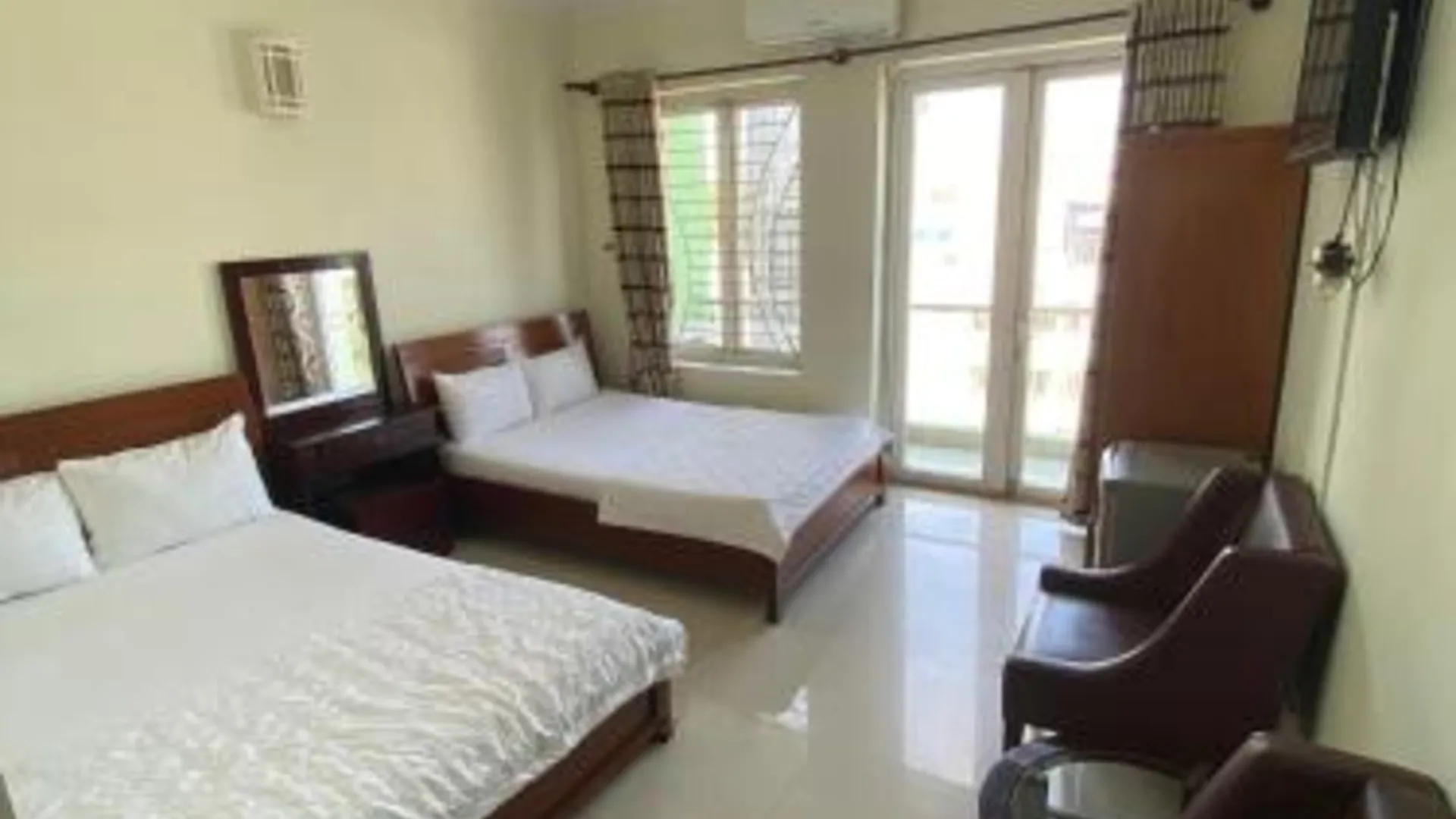 호치민 카삭산 안 투 3성급 호텔 스위트룸