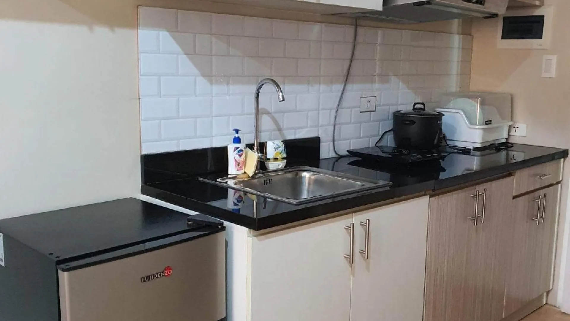 세부 라푸라푸 시티의 스튜디오 아파트먼트 (22m², 프라이빗 욕실 1개) 2성급 싱글룸 외관