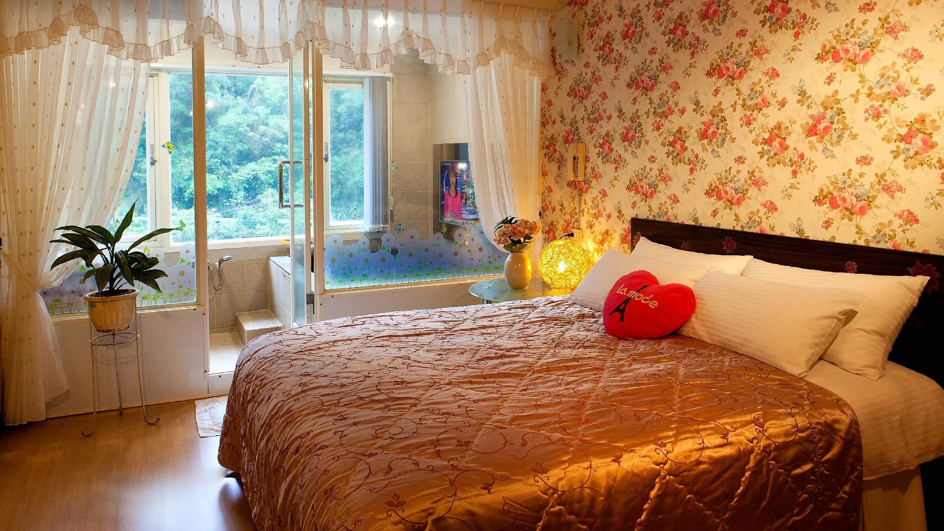 타이베이 발렌타인 스파 어코모데이션 - 뉴 타이베이 시티 No.052 2성급 게스트하우스 수영장