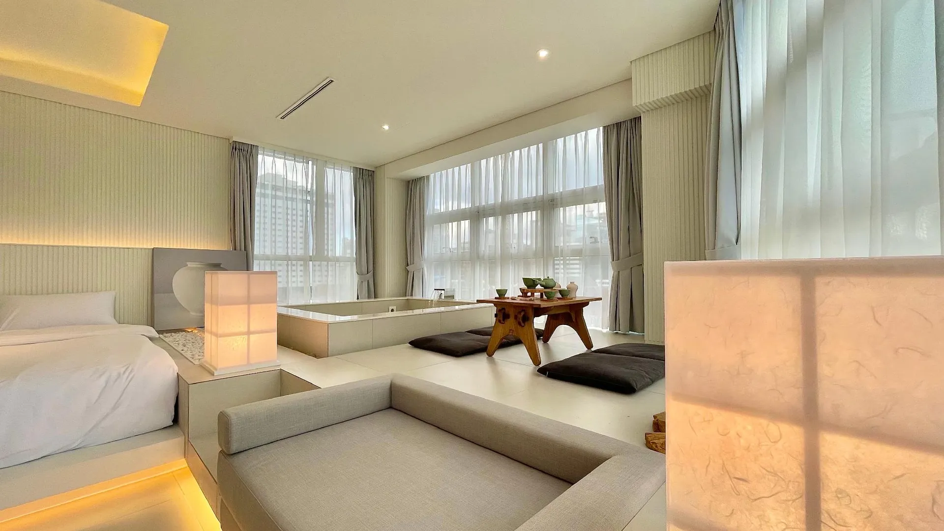 서울 UH 스위트 더 명동 3성급 호텔 스위트룸