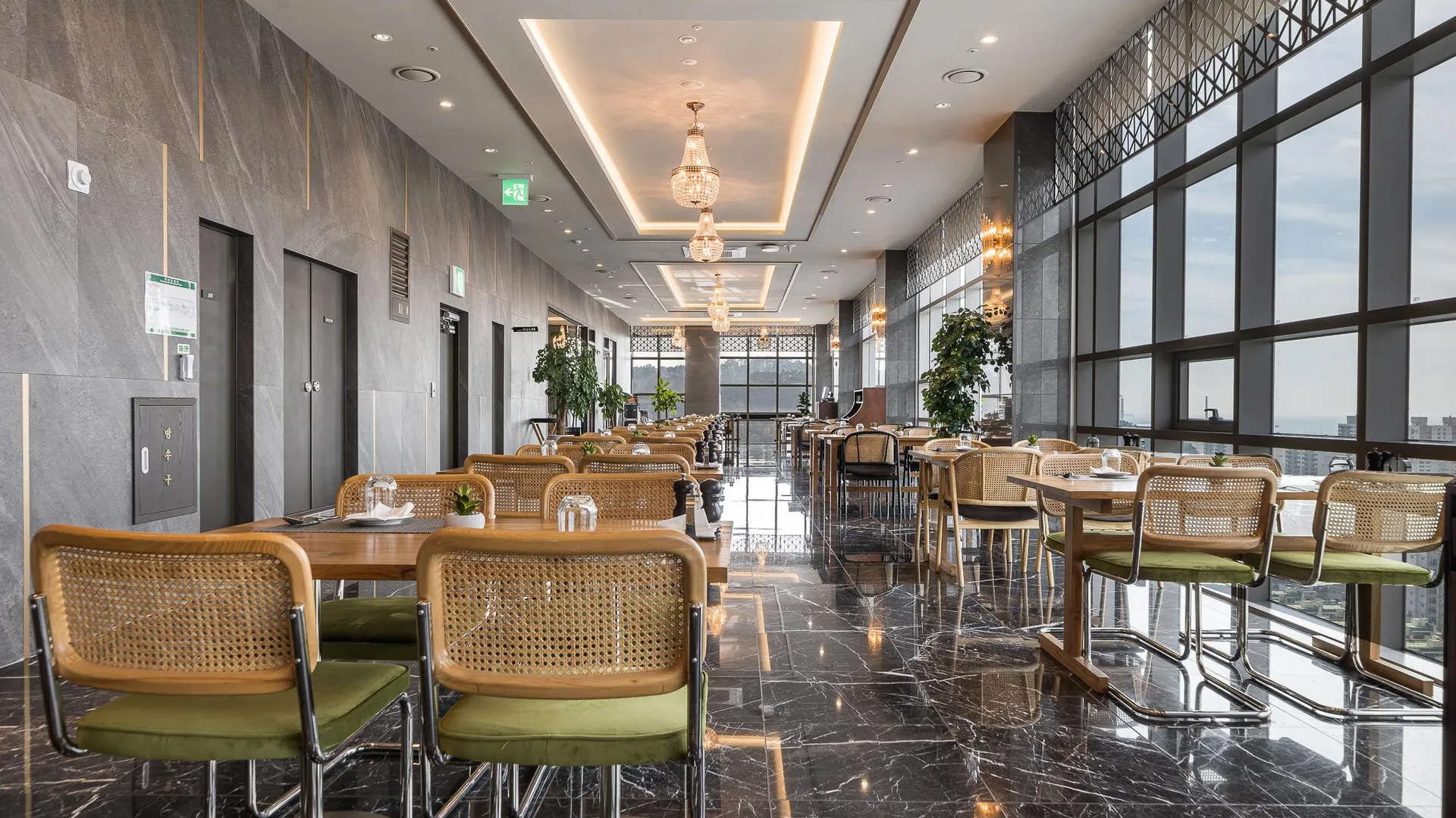 부산 레이어스 호텔 부산 하단 4성급 호텔 로비