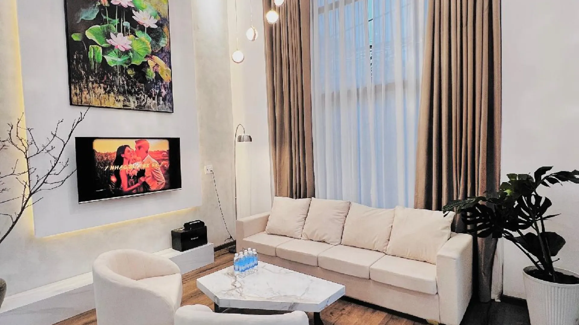 다낭 프억 미의 빌라 (200m², 침실 6개, 프라이빗 욕실 8개) 3성급 싱글룸 레스토랑