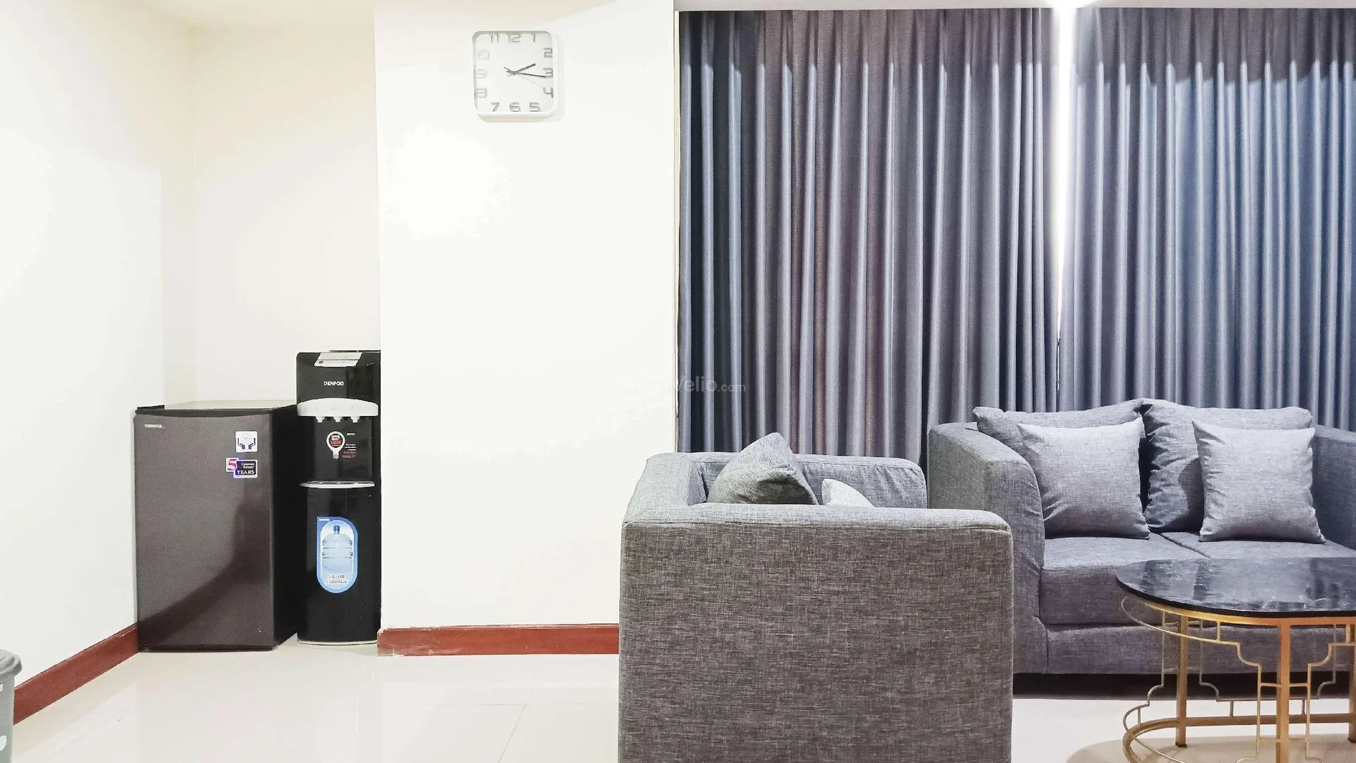 마카사르 SpaciousComfort 3BR Vida View Makassar By Travelio 4성급 게스트하우스 레스토랑