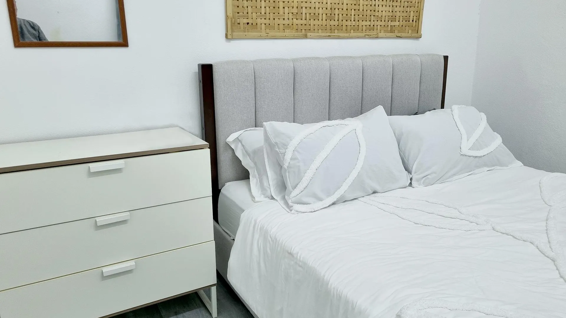 타나 메라 타나 메라의 프라이빗 하우스 (m², 침실 3개, 프라이빗 욕실 2개) 2성급 게스트하우스 전망