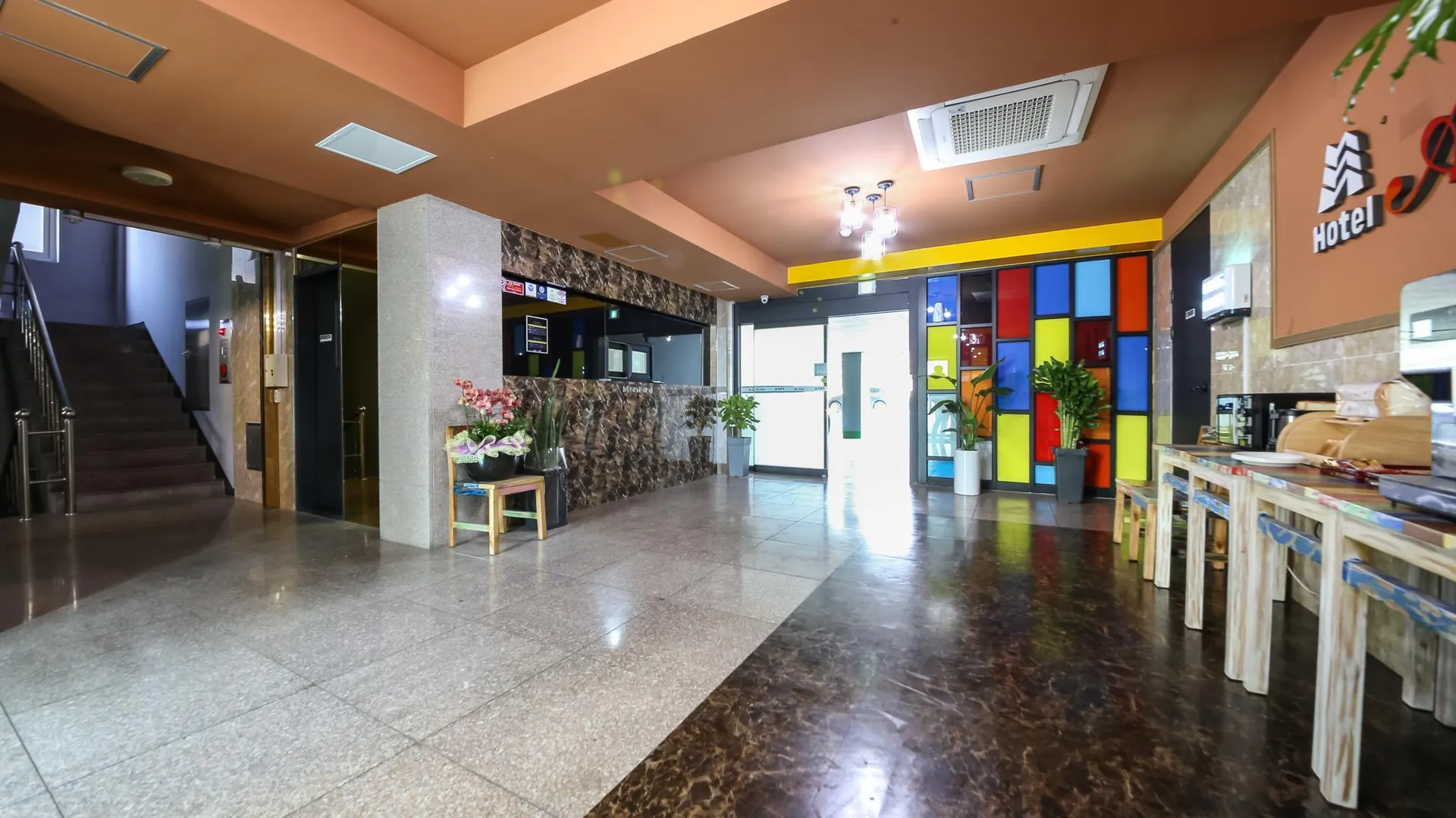 전주 전주 산정동 아리아 호텔 로비