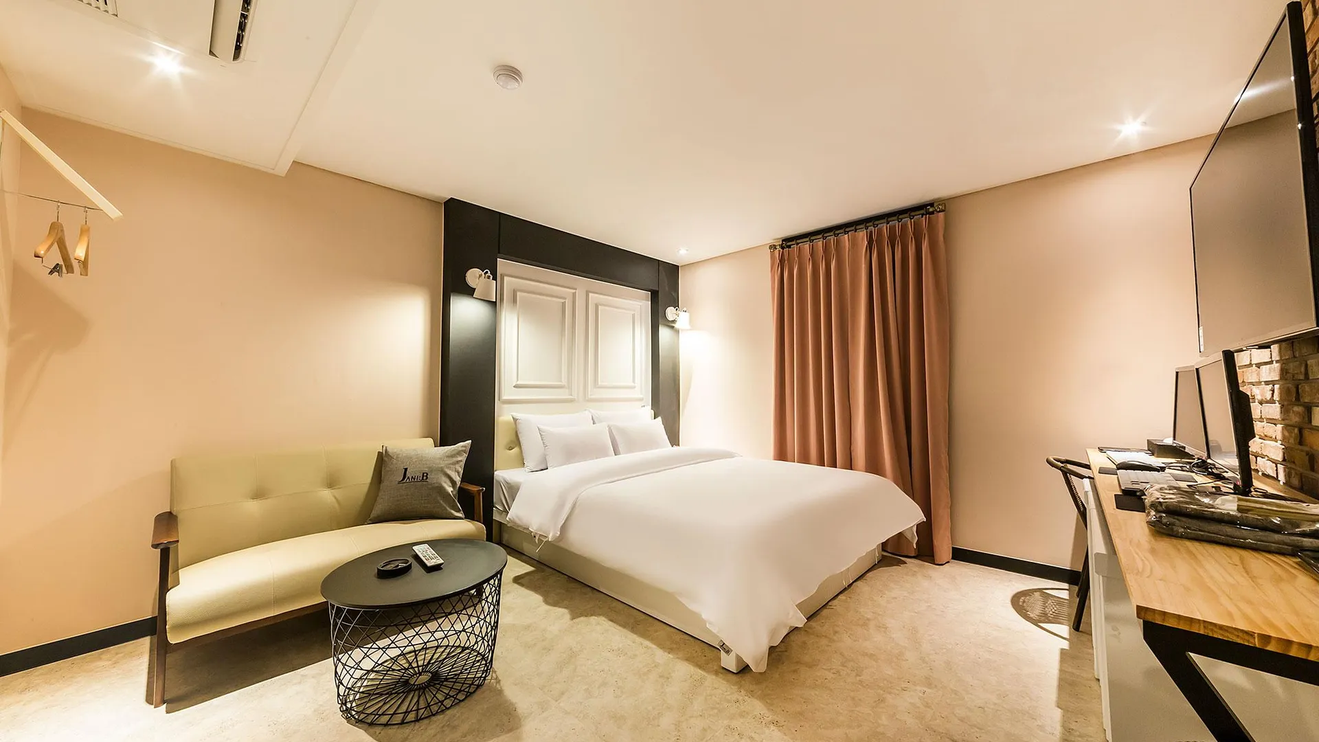 수원 쟈니비 호텔 세류역 1성급 호텔 스위트룸