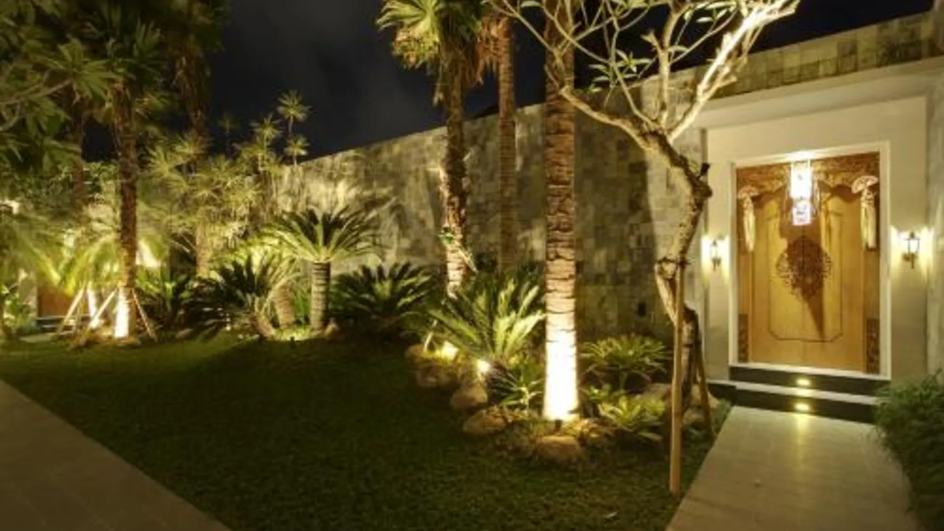 발리 코에노코에니 빌라 5성급 호텔 수영장