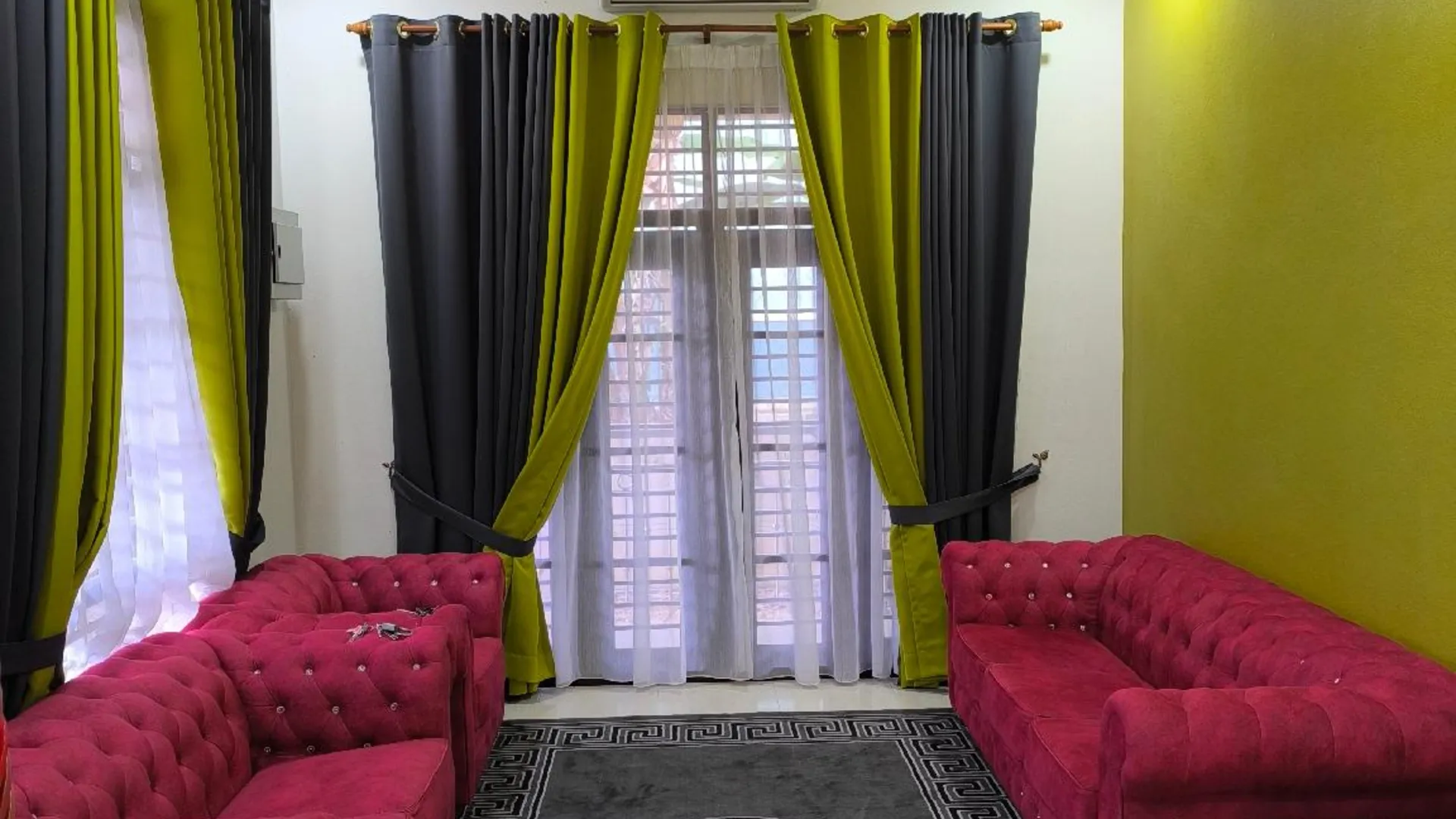 타나 메라 풀라이 촌동의 방갈로 (m², 침실 4개, 프라이빗 욕실 3개) 2성급 게스트하우스 객실