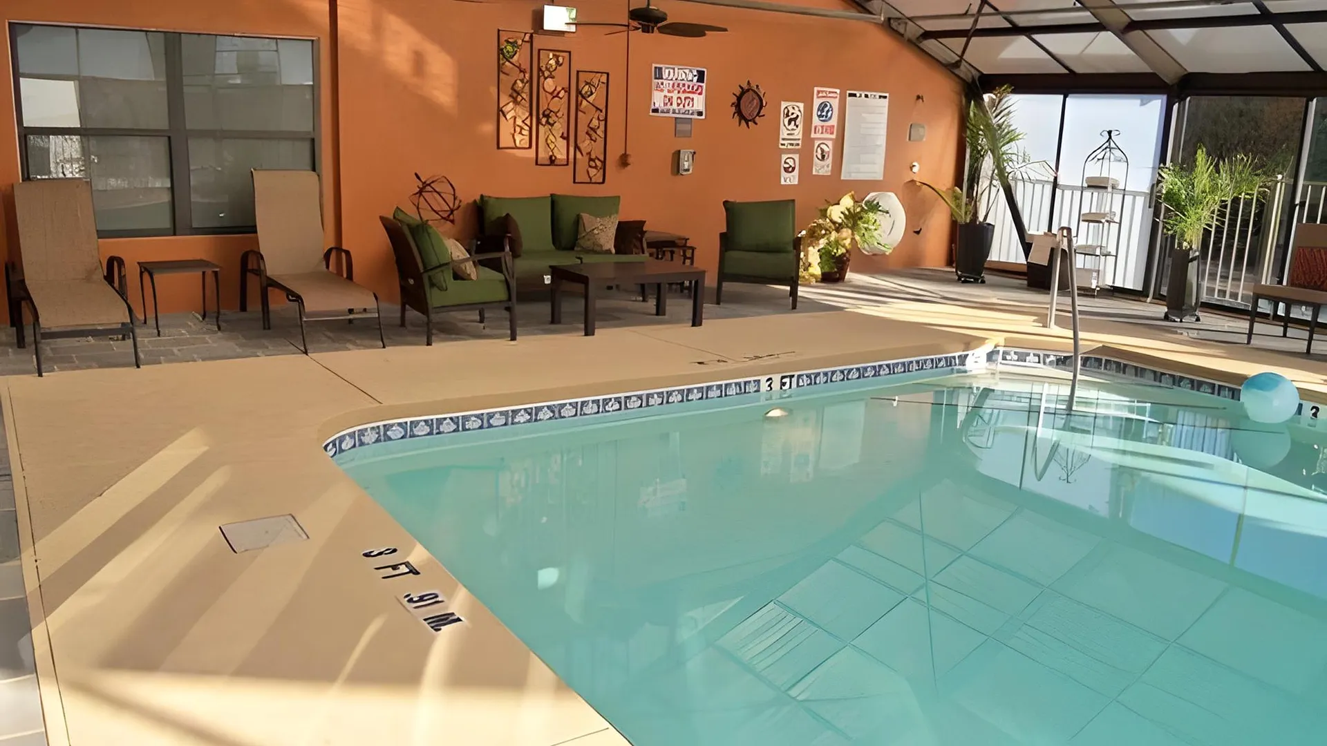 샌포드 (NC) 홀리데이 인 익스프레스 호텔 앤 스위트 샌포드 바이 IHG 2성급 호텔 외관