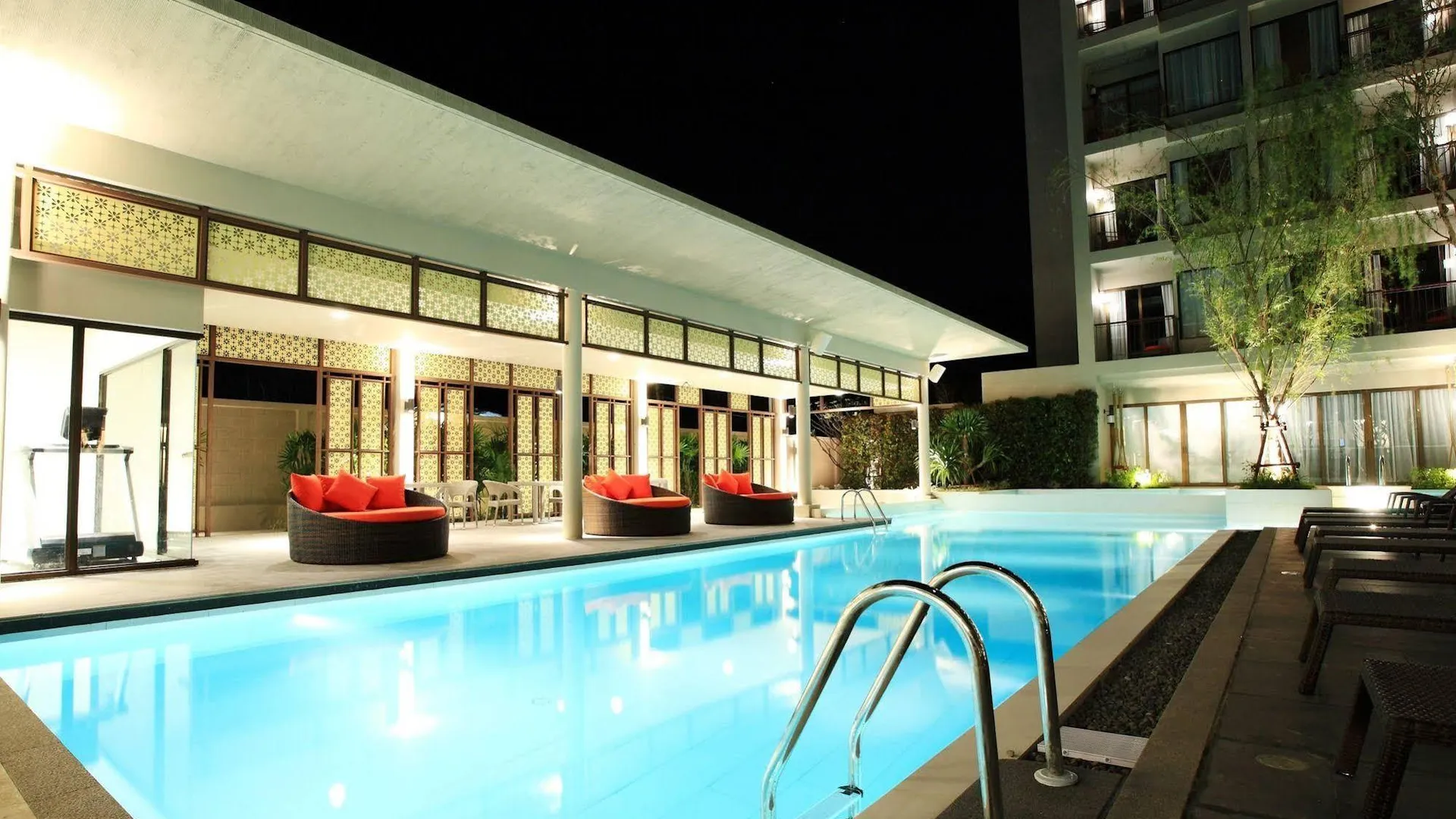 푸켓 프라우드 푸켓, 나이양 비치 4성급 호텔 스위트룸