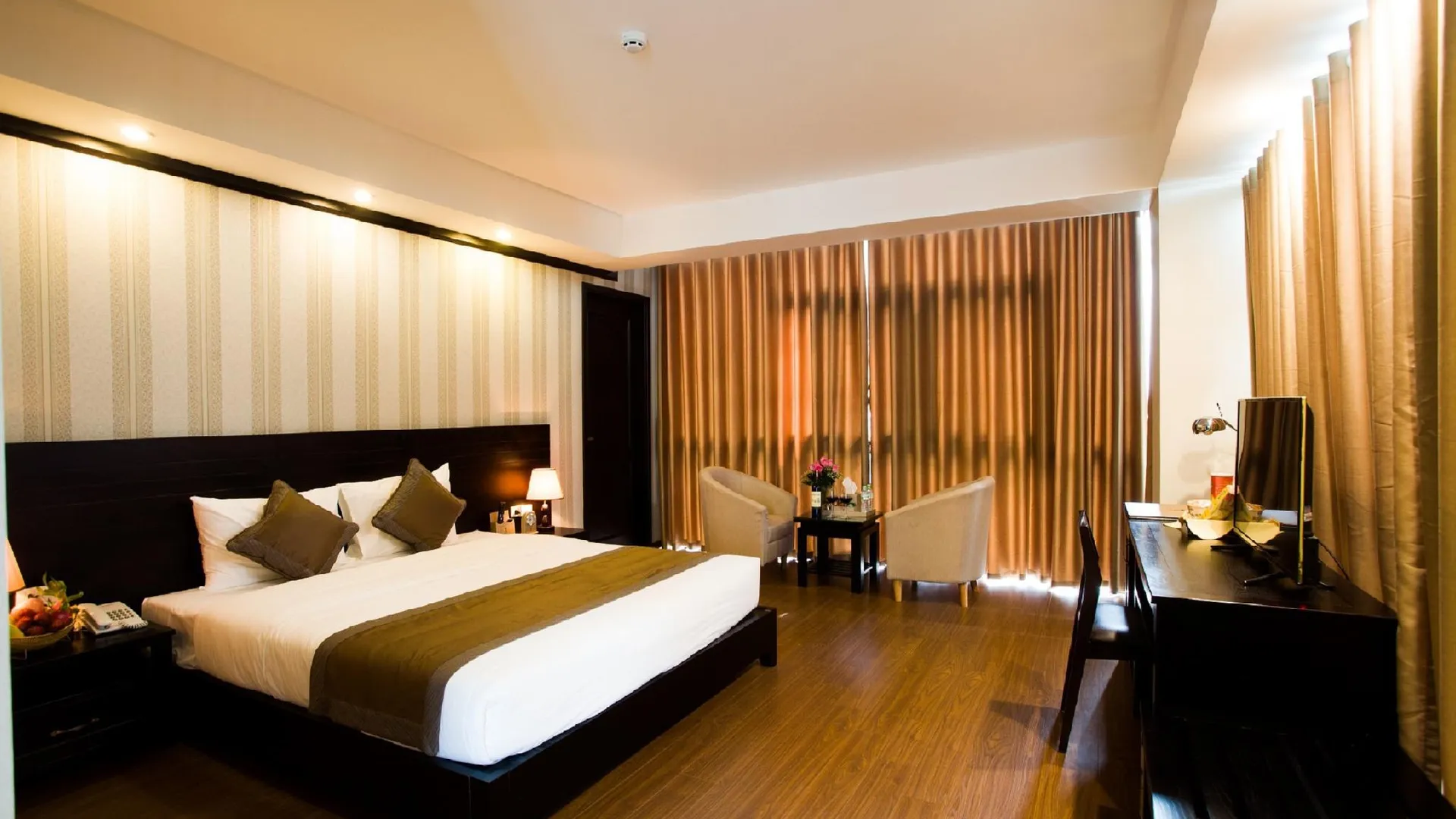 하노이 탑 호텔 4성급 호텔 스위트룸