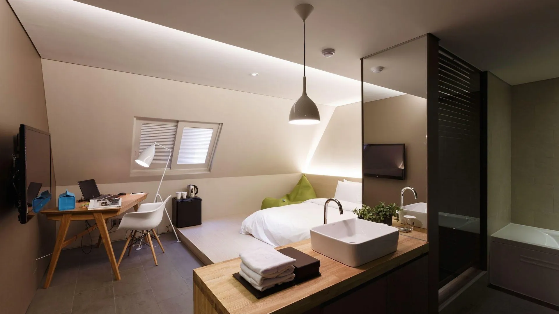 서울 에이치 호텔 3성급 호텔 스위트룸