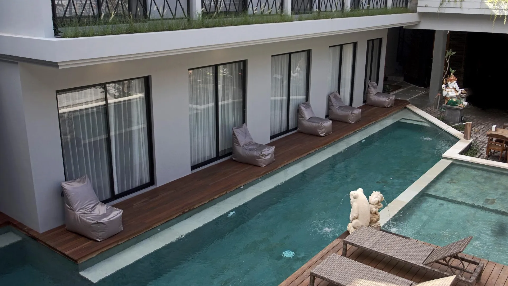 발리 제미니 스타 호텔 쿠타 호텔 레스토랑