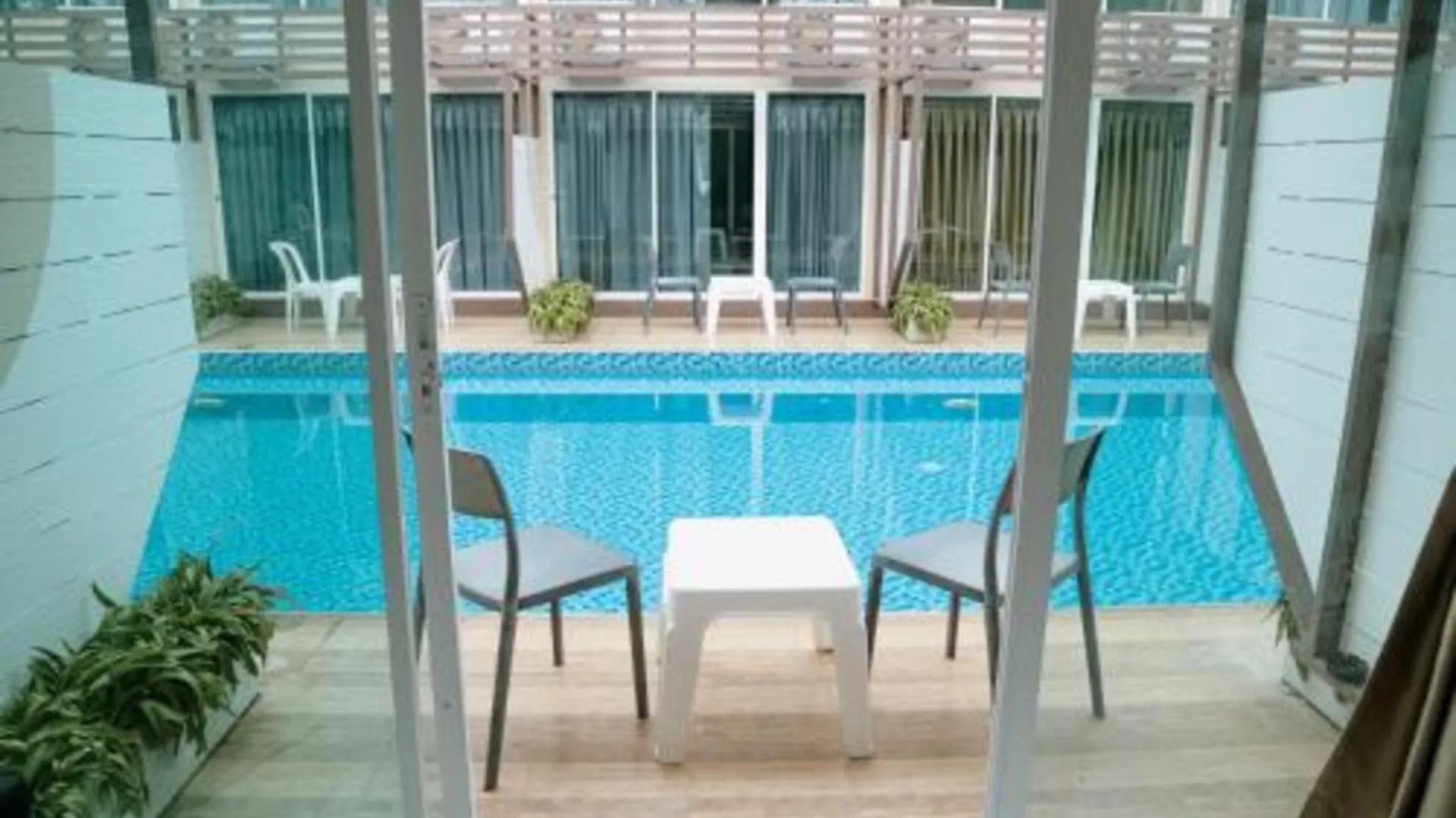 방콕 풀스톱 풀빌라 돈므앙 4성급 호텔 로비