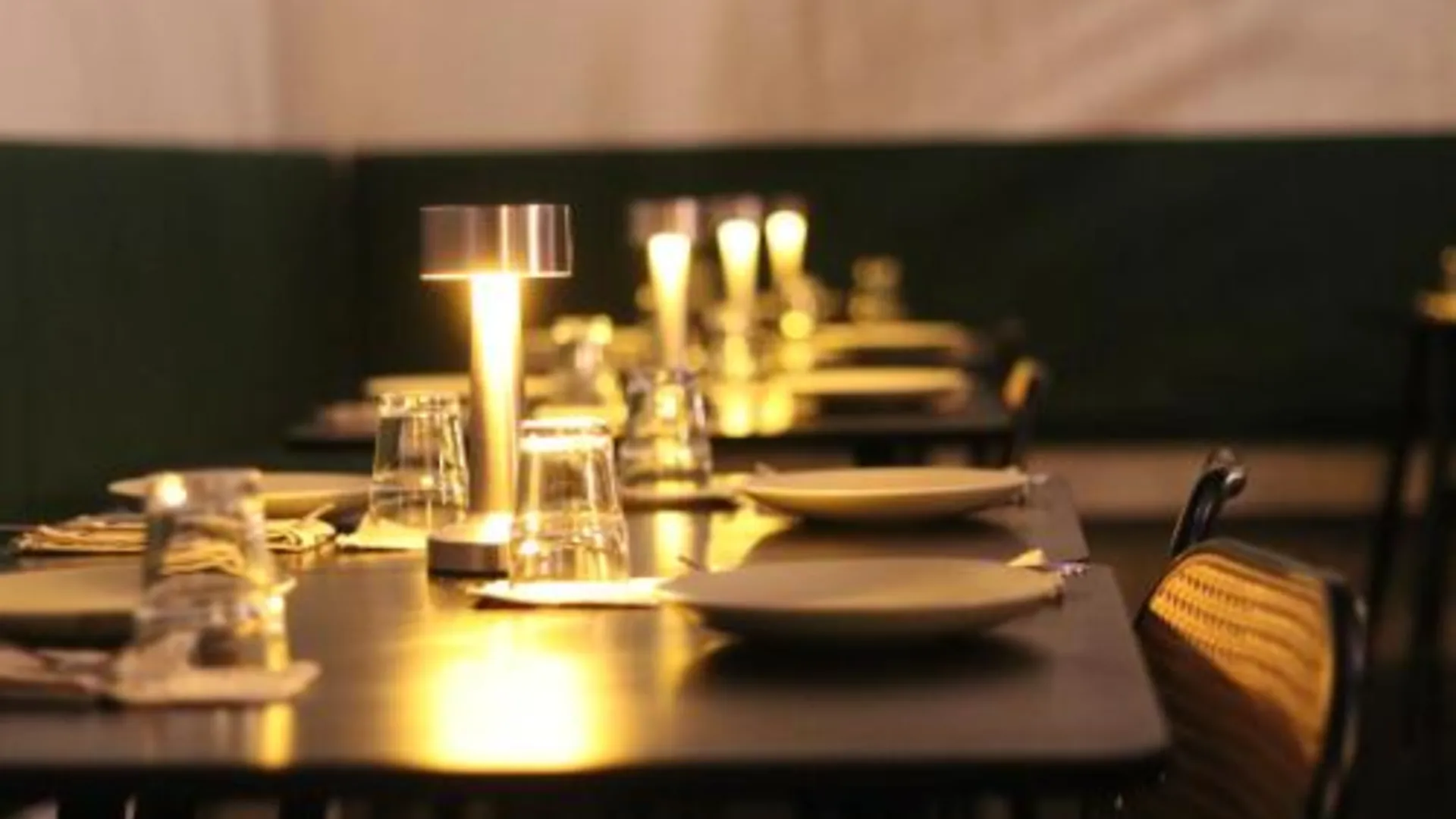 발리 더 백야드 짱구 4성급 호텔 레스토랑