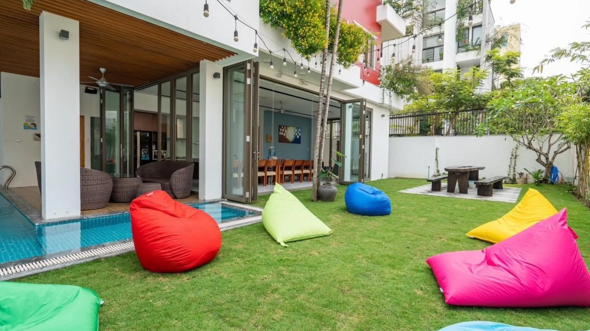 다낭 푸옥미의 빌라 (270m², 침실 6개, 프라이빗 욕실 8개) 5성급 싱글룸 객실