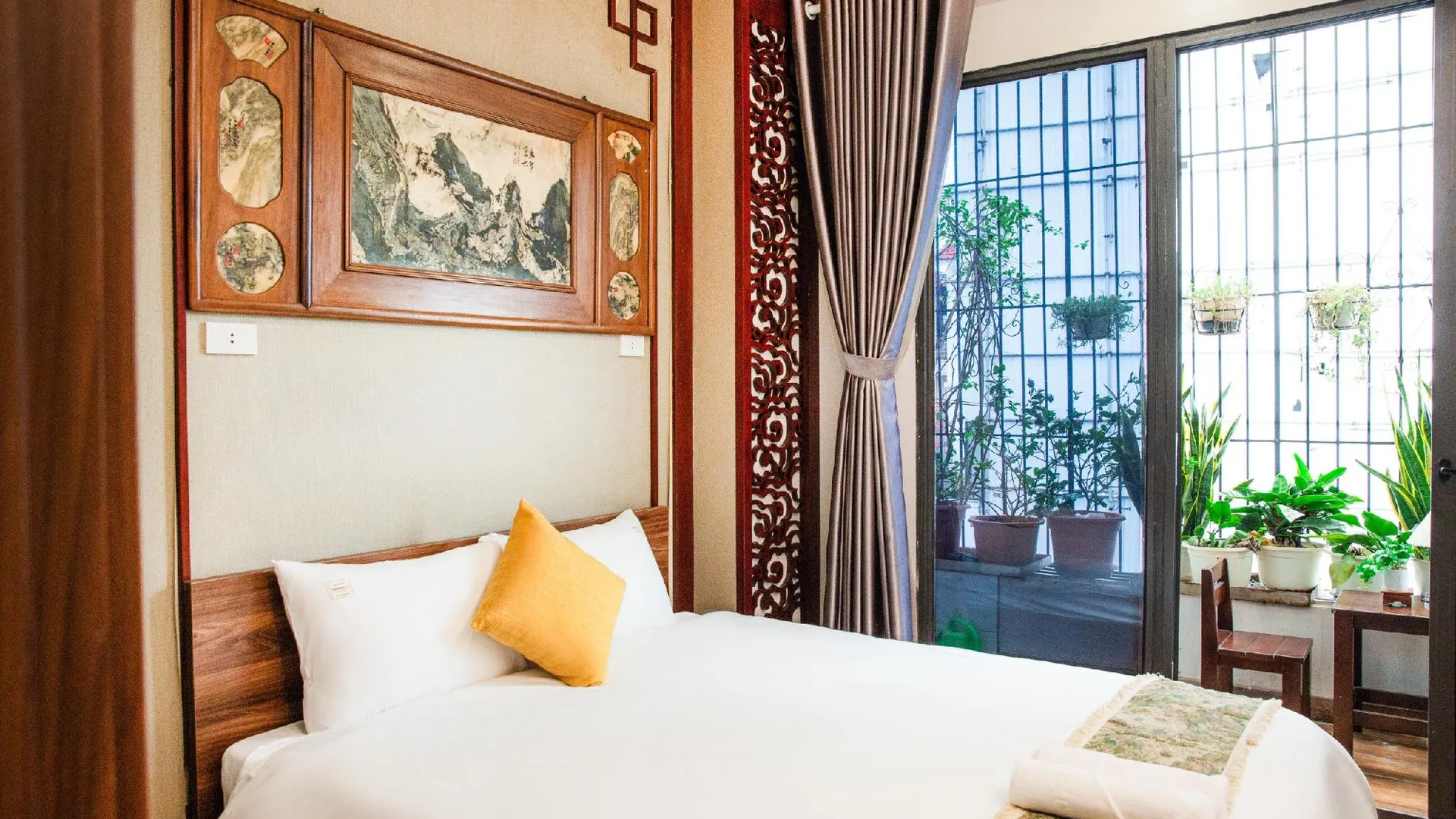 하노이 써니 홈 - 앤션트 스트리트 뷰 - 호안끼엠 레이크 바이 더 리틀 홈 3성급 게스트하우스 객실