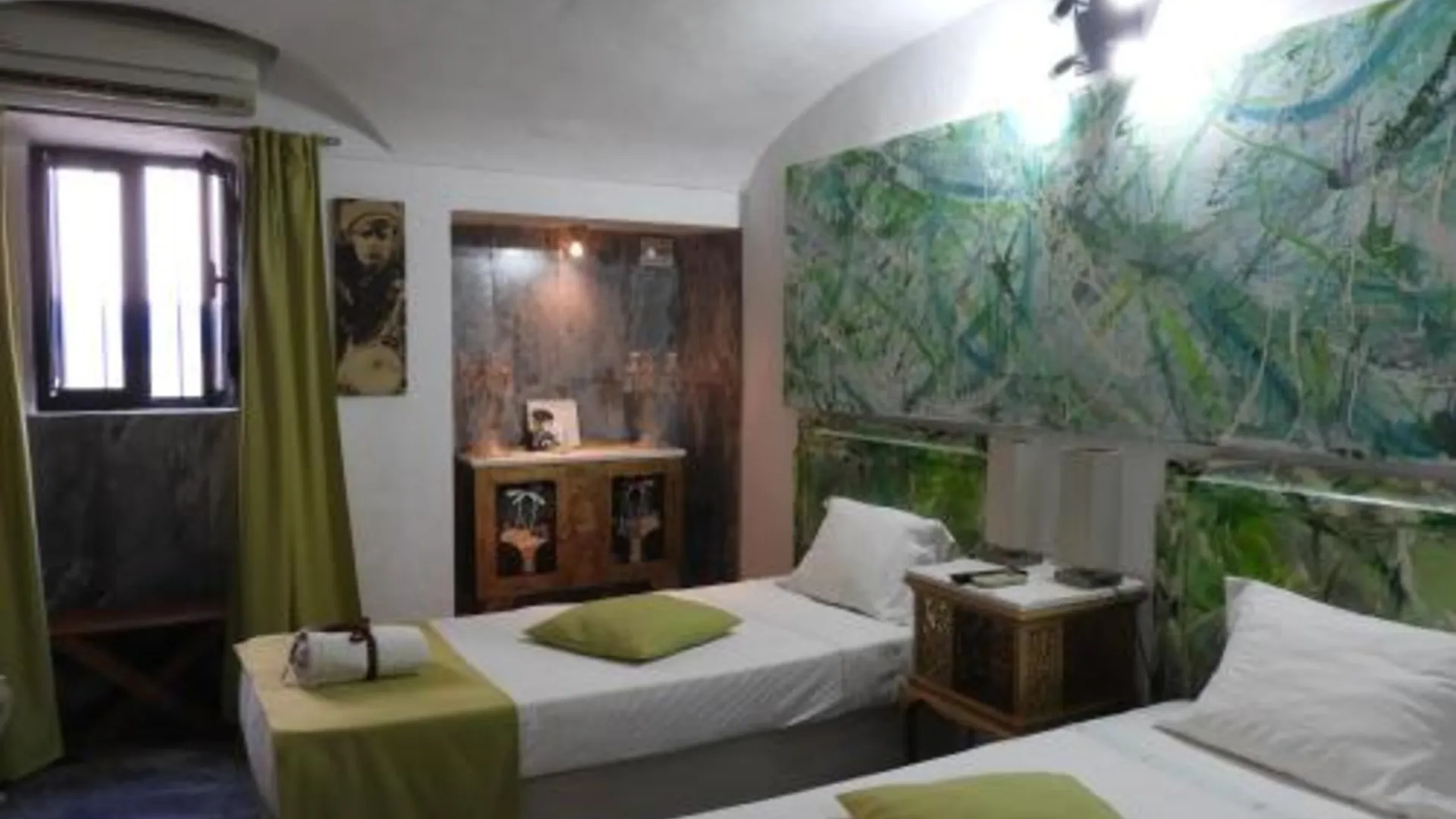 알란드로알 Alandroal Guest House, Hotel 3성급 호텔 스위트룸