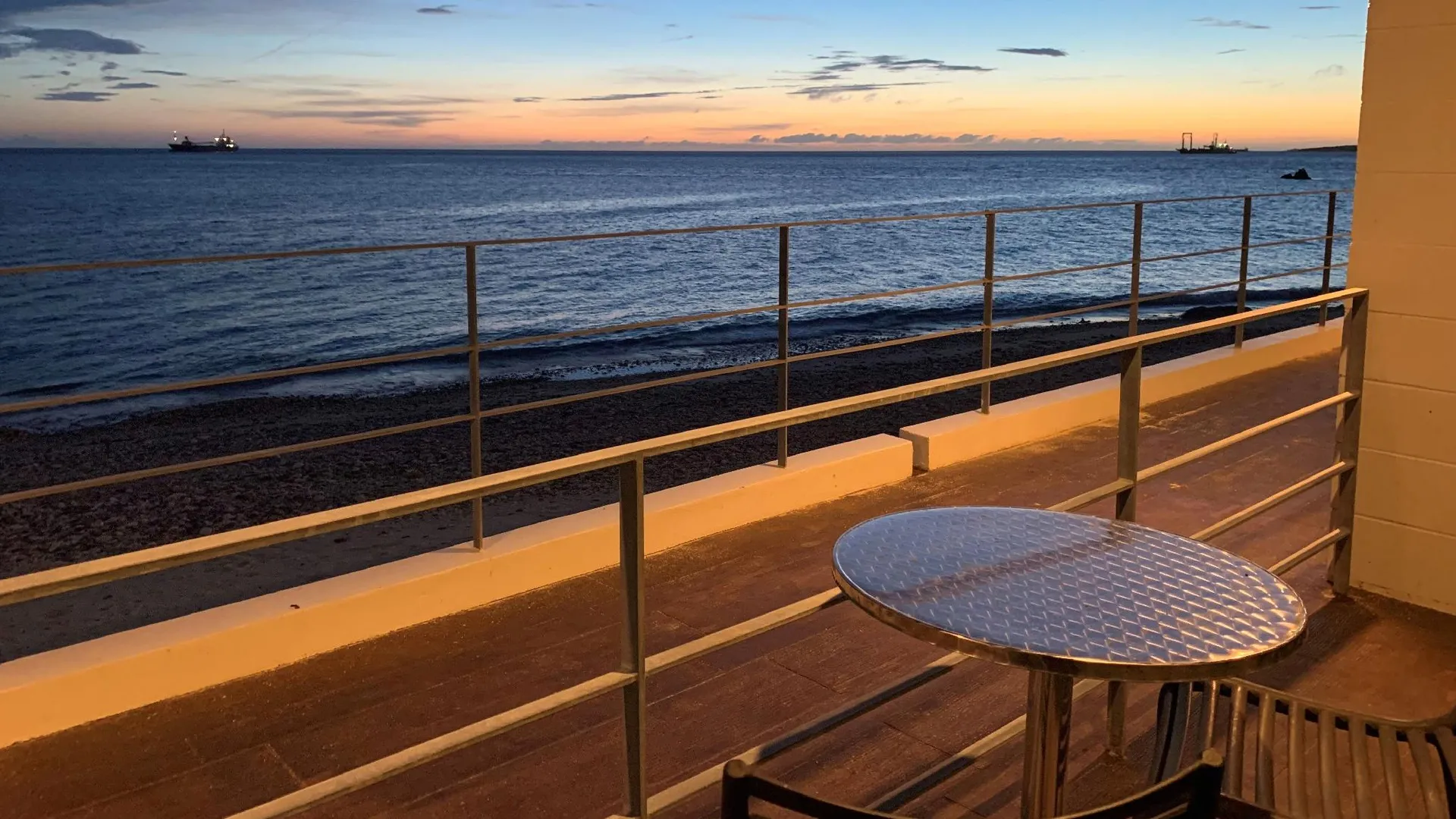 오키나와 본섬 호텔 앤 레스토랑 온 더 비치 루에 2성급 호텔 수영장