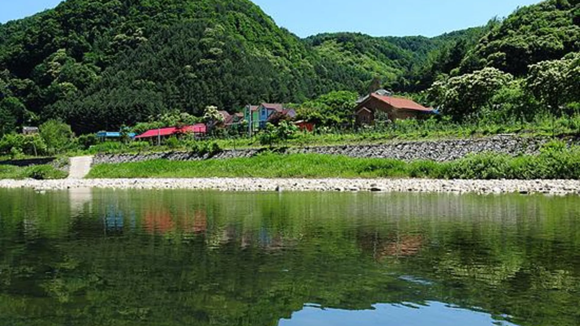 가평 가평 쇼콜라펜션 2성급 게스트하우스 전망