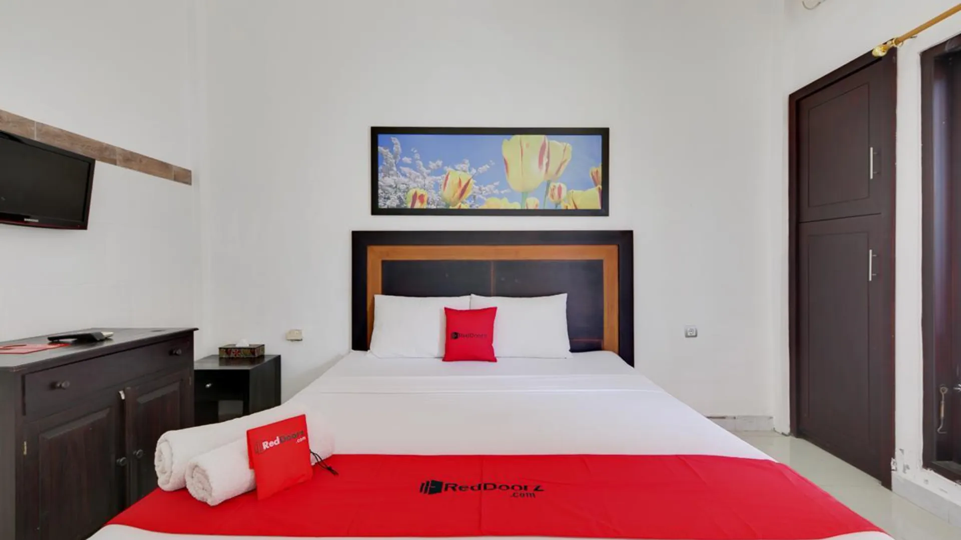 발리 레드도어즈 니어 스타디온 콤피앙 수자나 발리 2성급 호텔 스위트룸