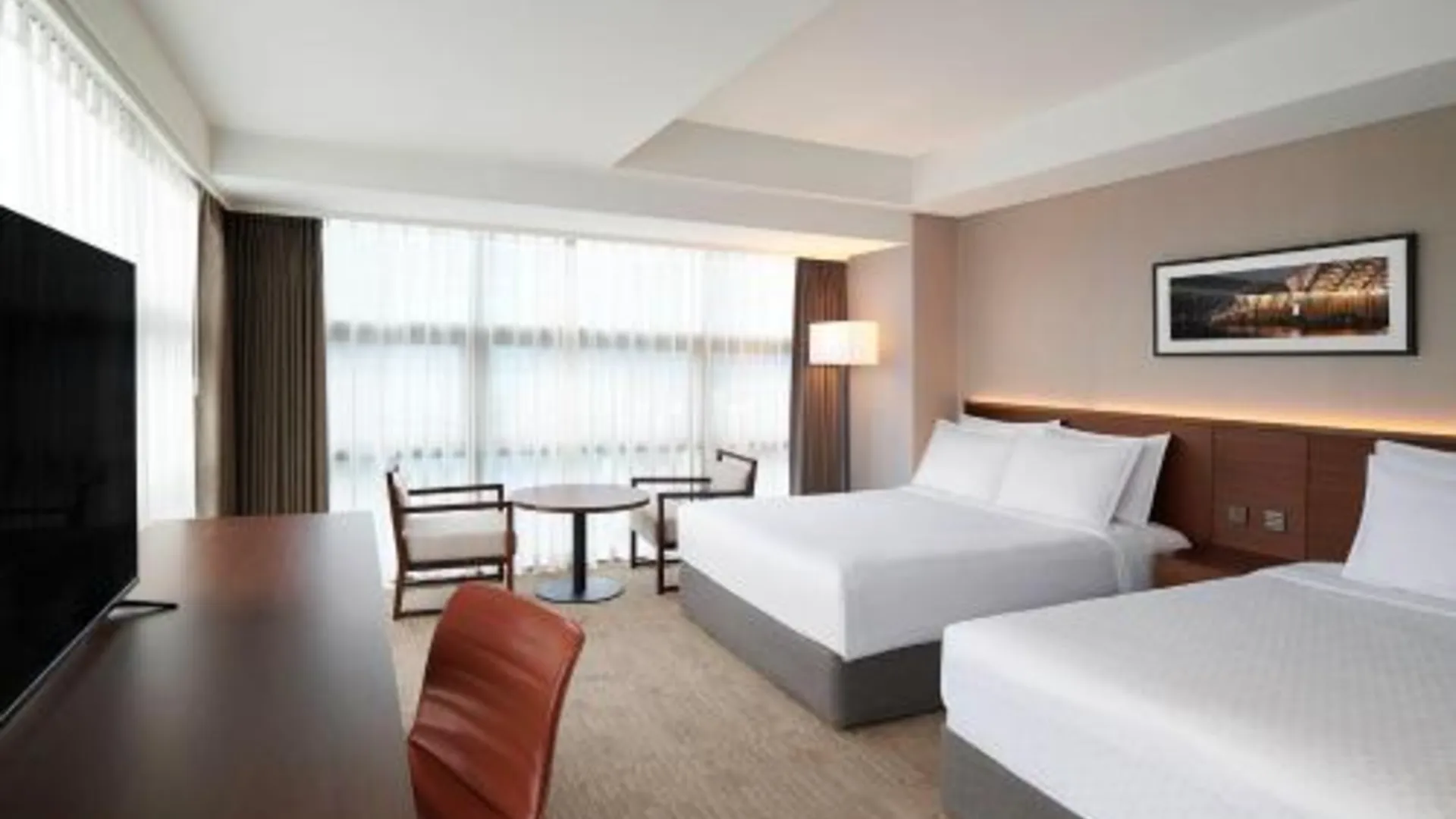 서울 포포인츠 바이 쉐라톤 조선 서울역 4성급 호텔 스위트룸