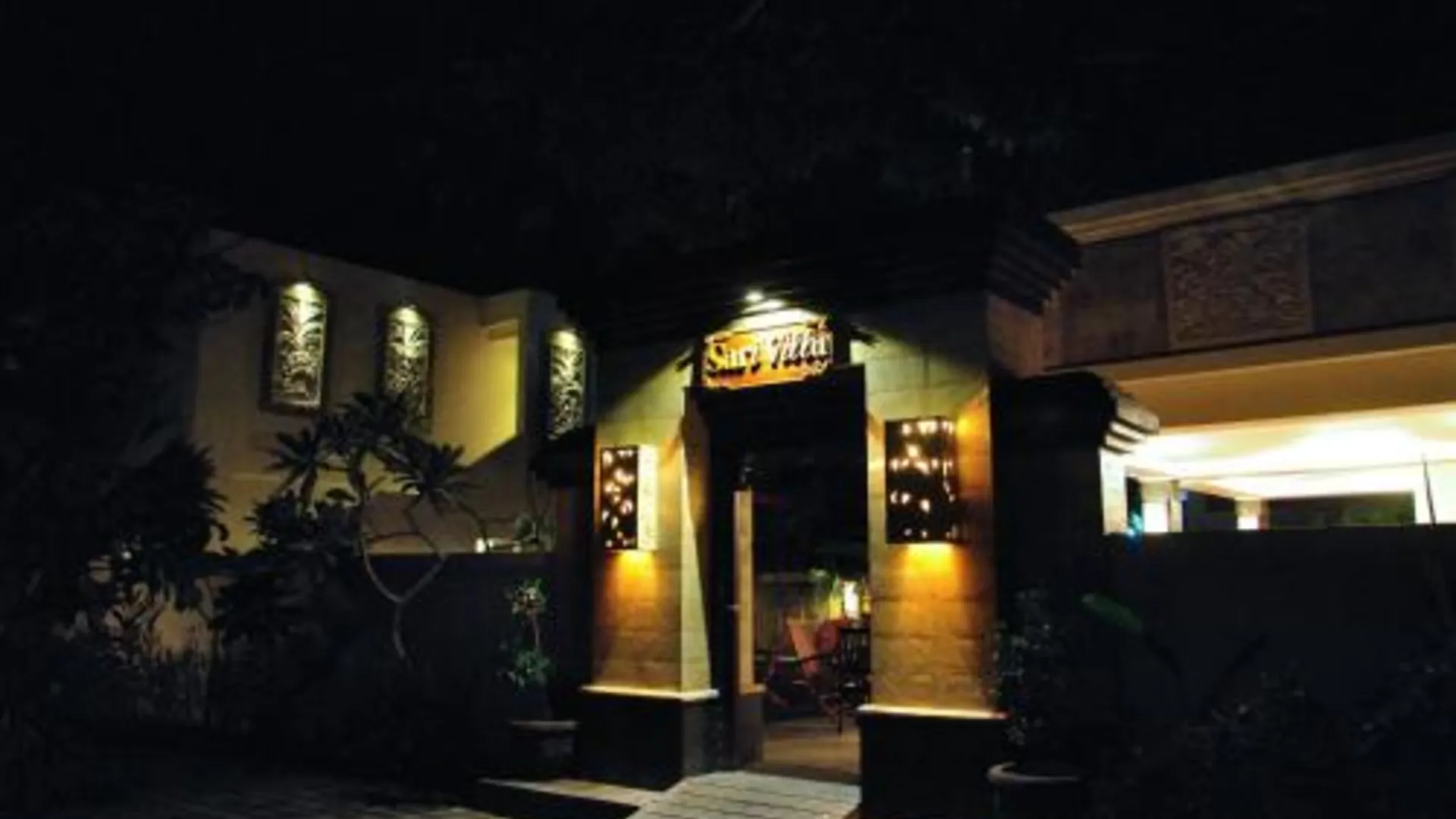 발리 사리 빌라 사누르 비치 3성급 호텔 레스토랑