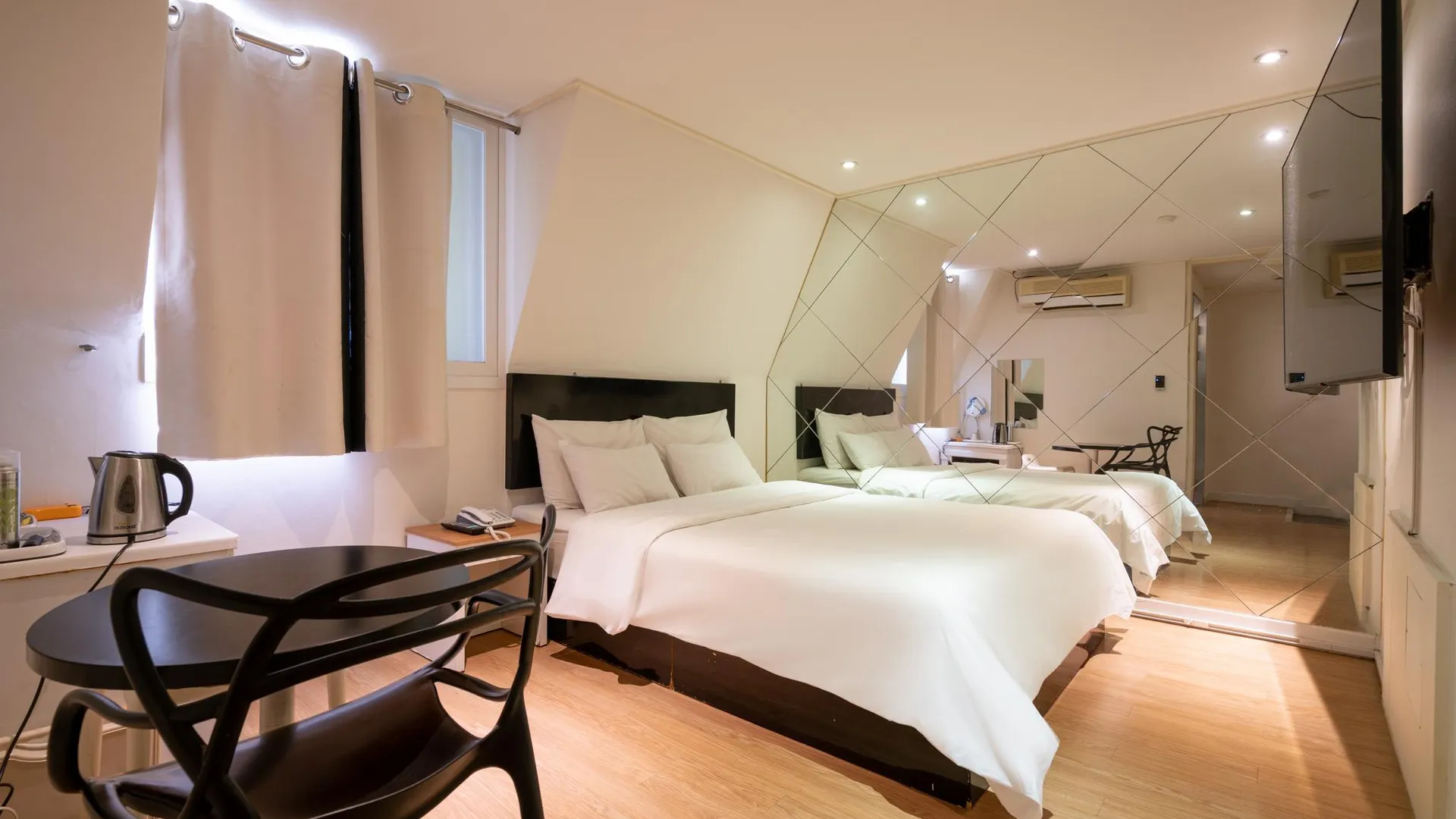 서울 신촌 림 3성급 호텔 스위트룸