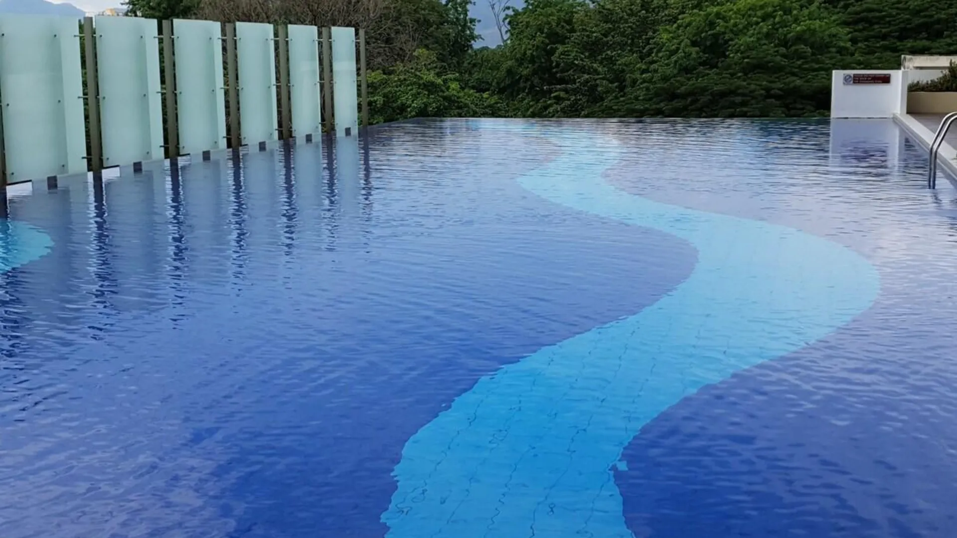 이포 캄풍 쿠차이의 프라이빗 하우스 (60m², 침실 2개, 프라이빗 욕실 2개) 4성급 게스트하우스 로비